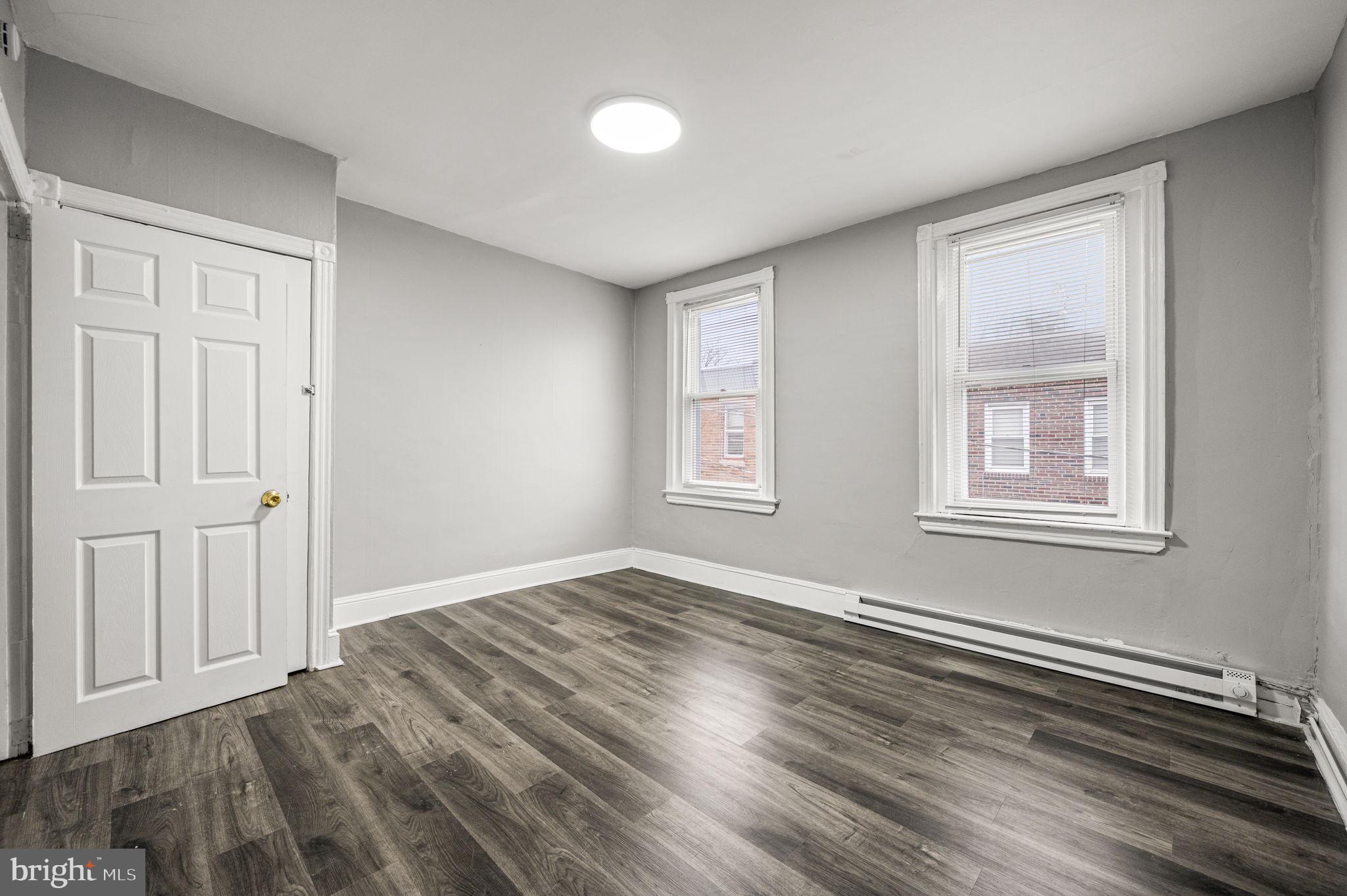 PORT RICHMOND - Residential