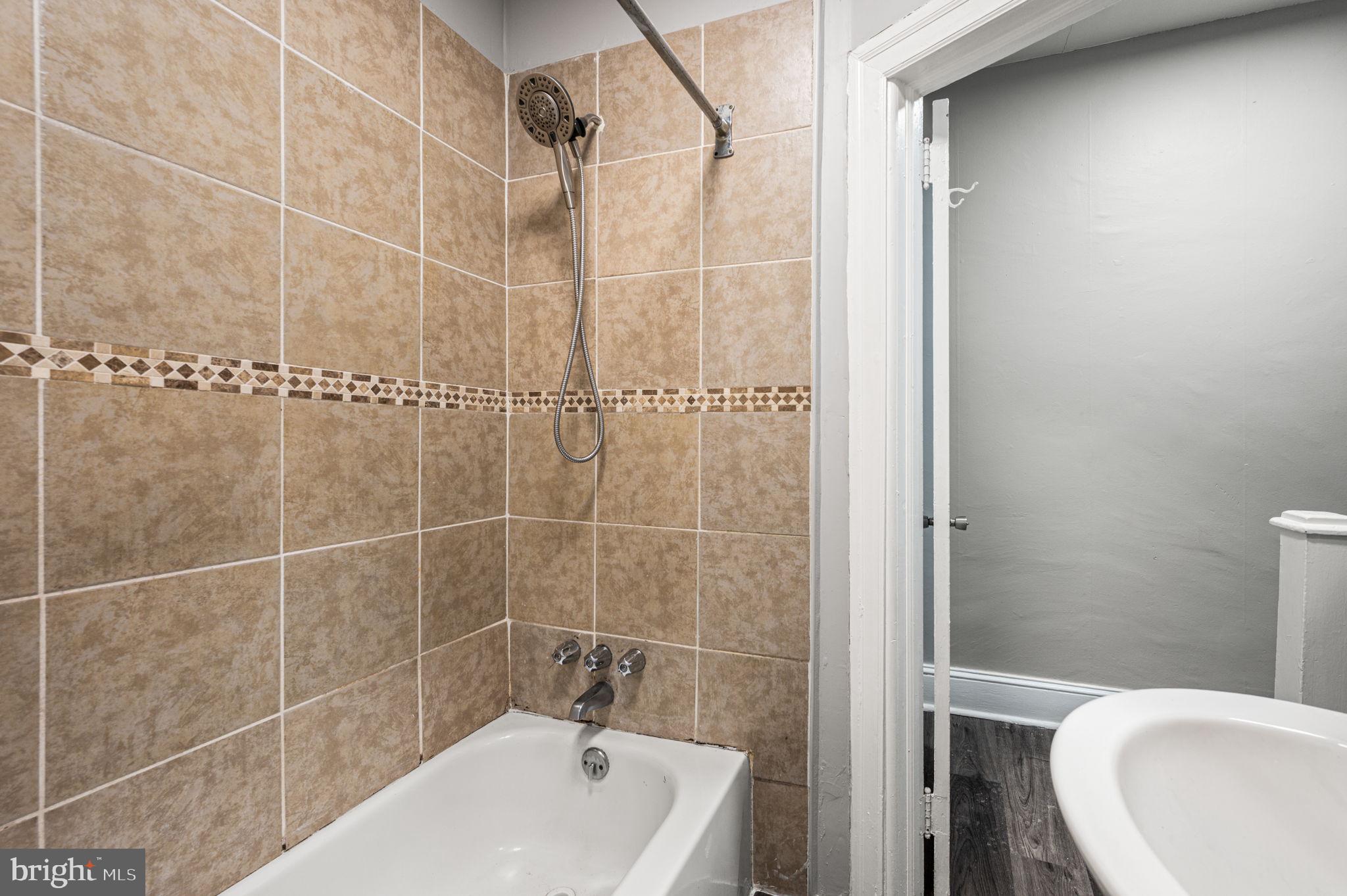 PORT RICHMOND - Residential