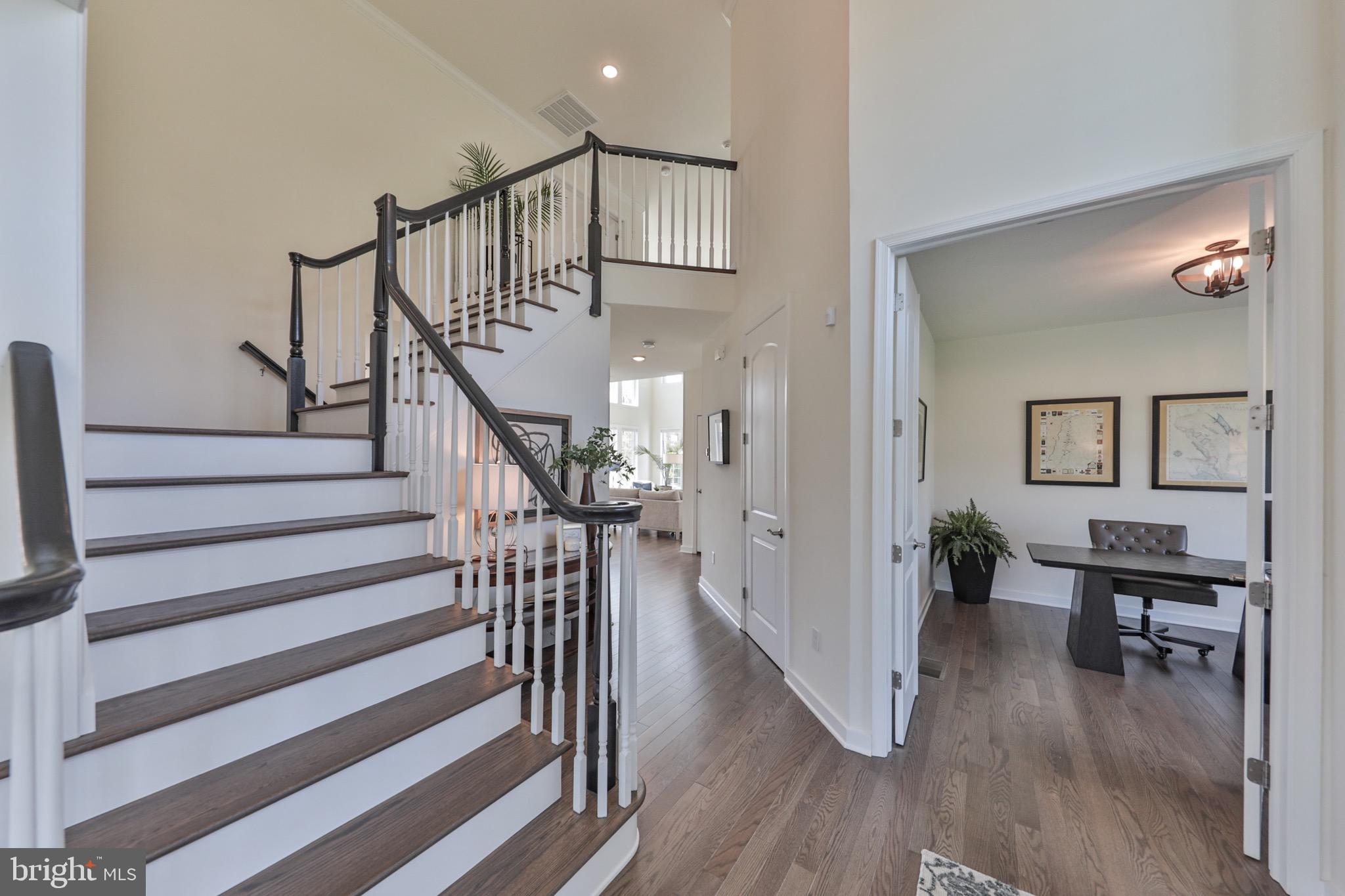 7300 MOUNT VERNON DRIVE