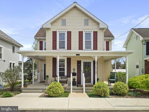 141 N ALLISON STREET GREENCASTLE PA 17225