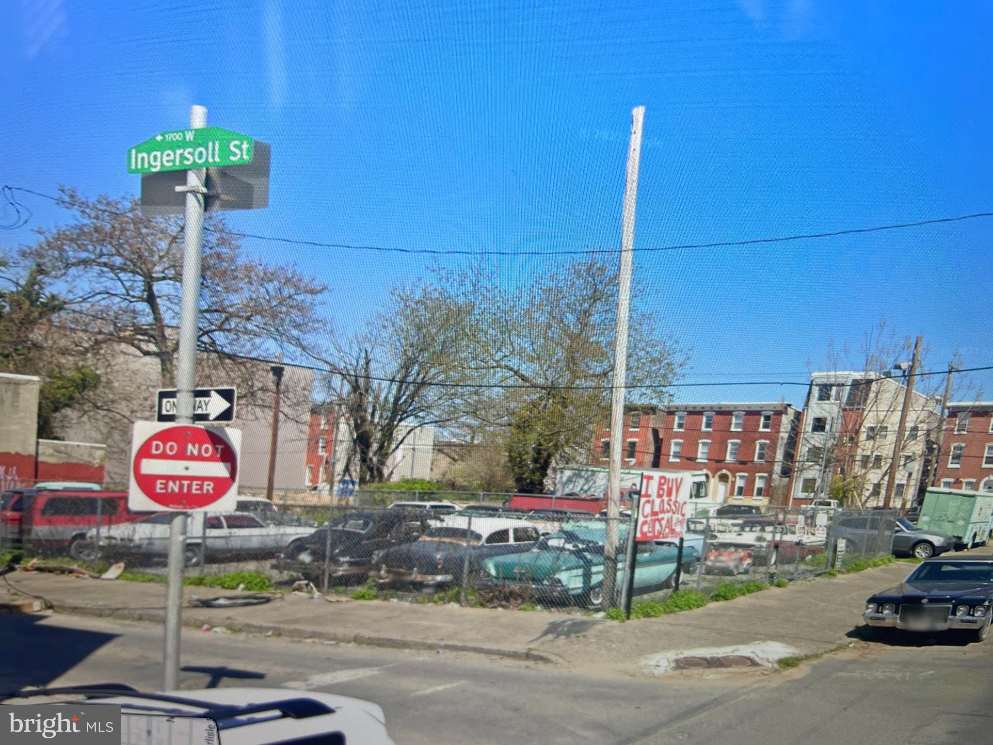 In process of zoning , to be sold sub-divided if desired by buyer.
A great opportunity in a very vibrant location with many projects on the same block and great comps.
Developer can sub-divide into 4 lots of 17*50 on ingersoll!!
Many developments in progress in surrounding blocks, great location close to Girard ave corridor and Fairmount Ave district.