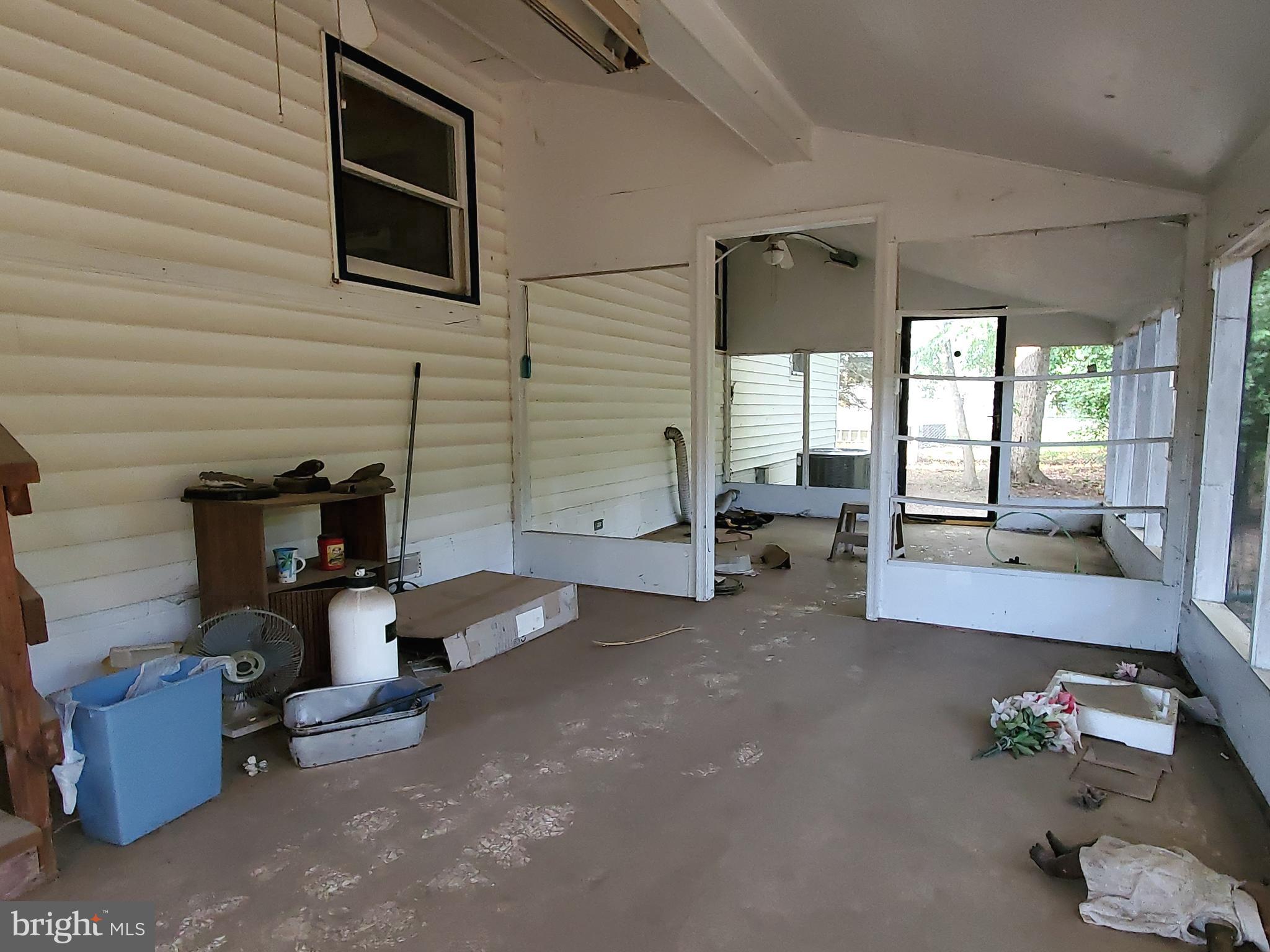 CLIFFTON ON THE POTOMAC - Residential