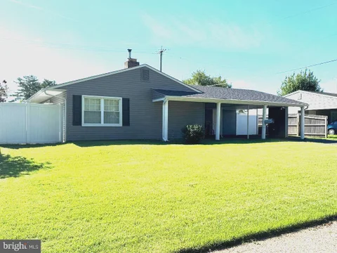 MLS: PABU2130878