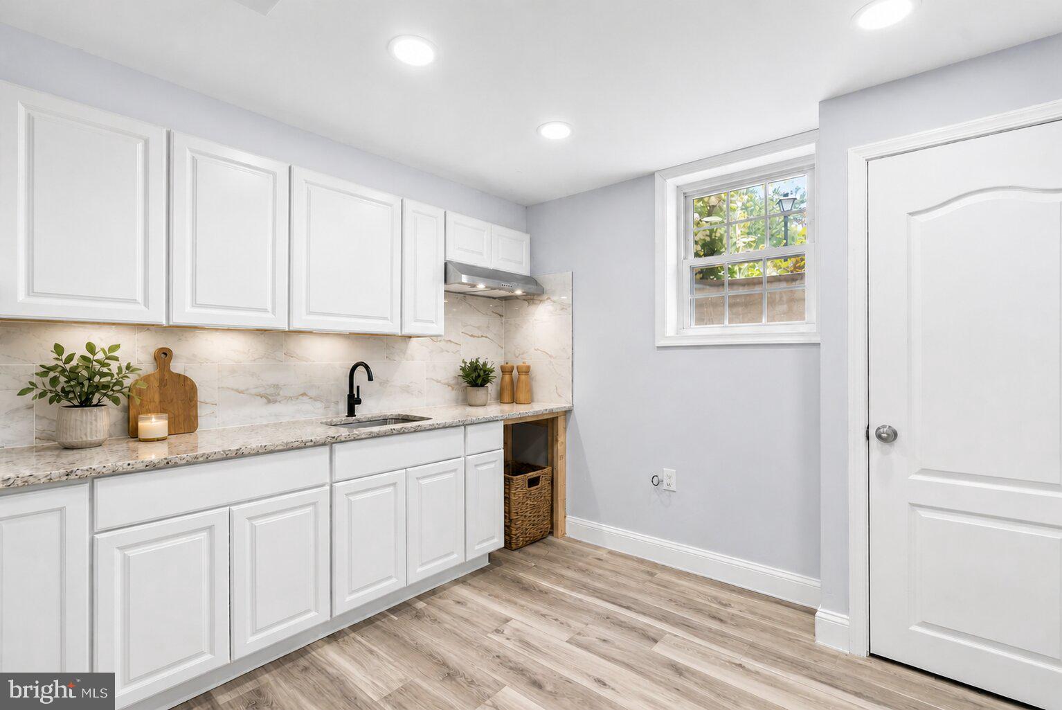 108 MIDDLE POINT COURT