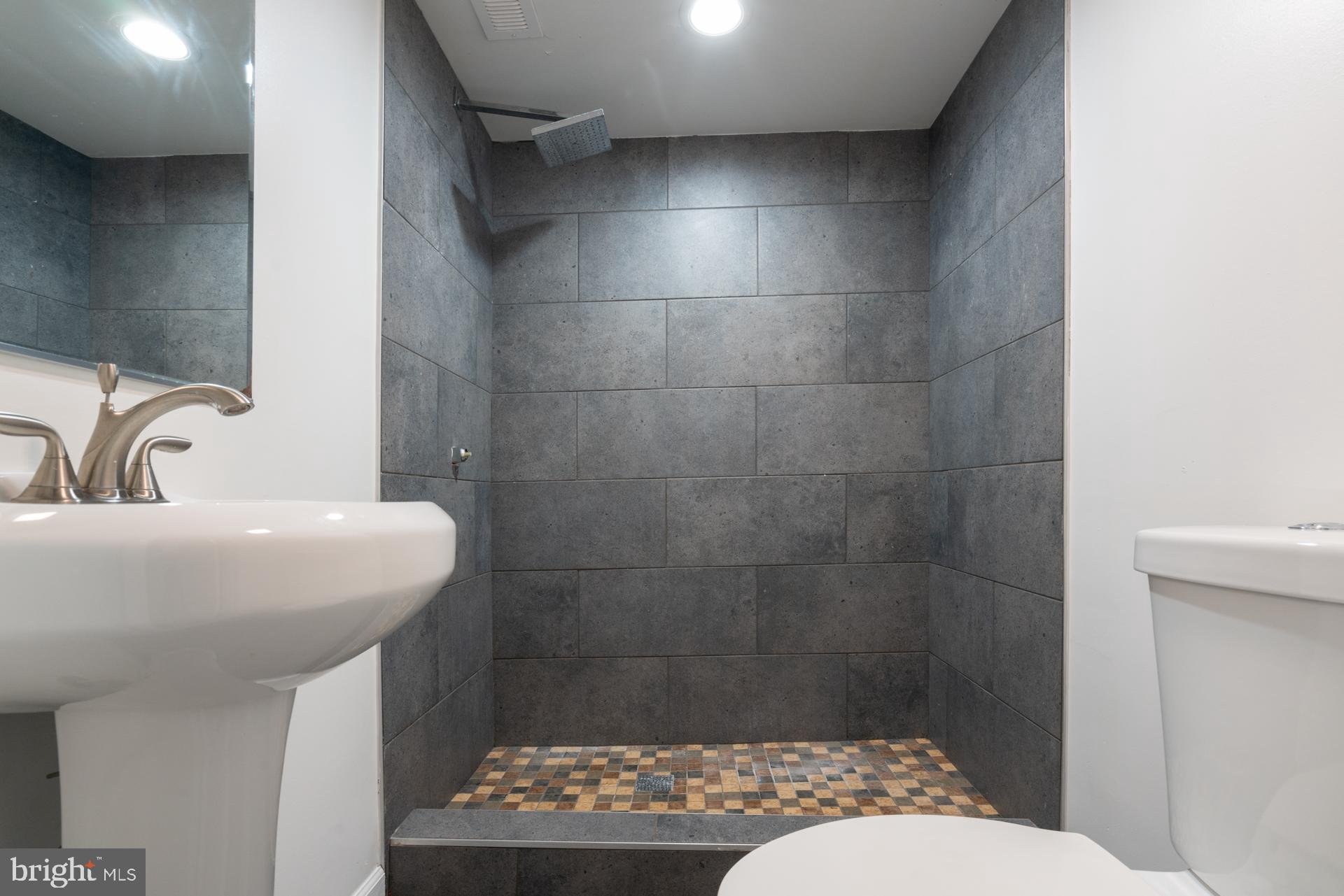 3338 OLD LINE AVENUE