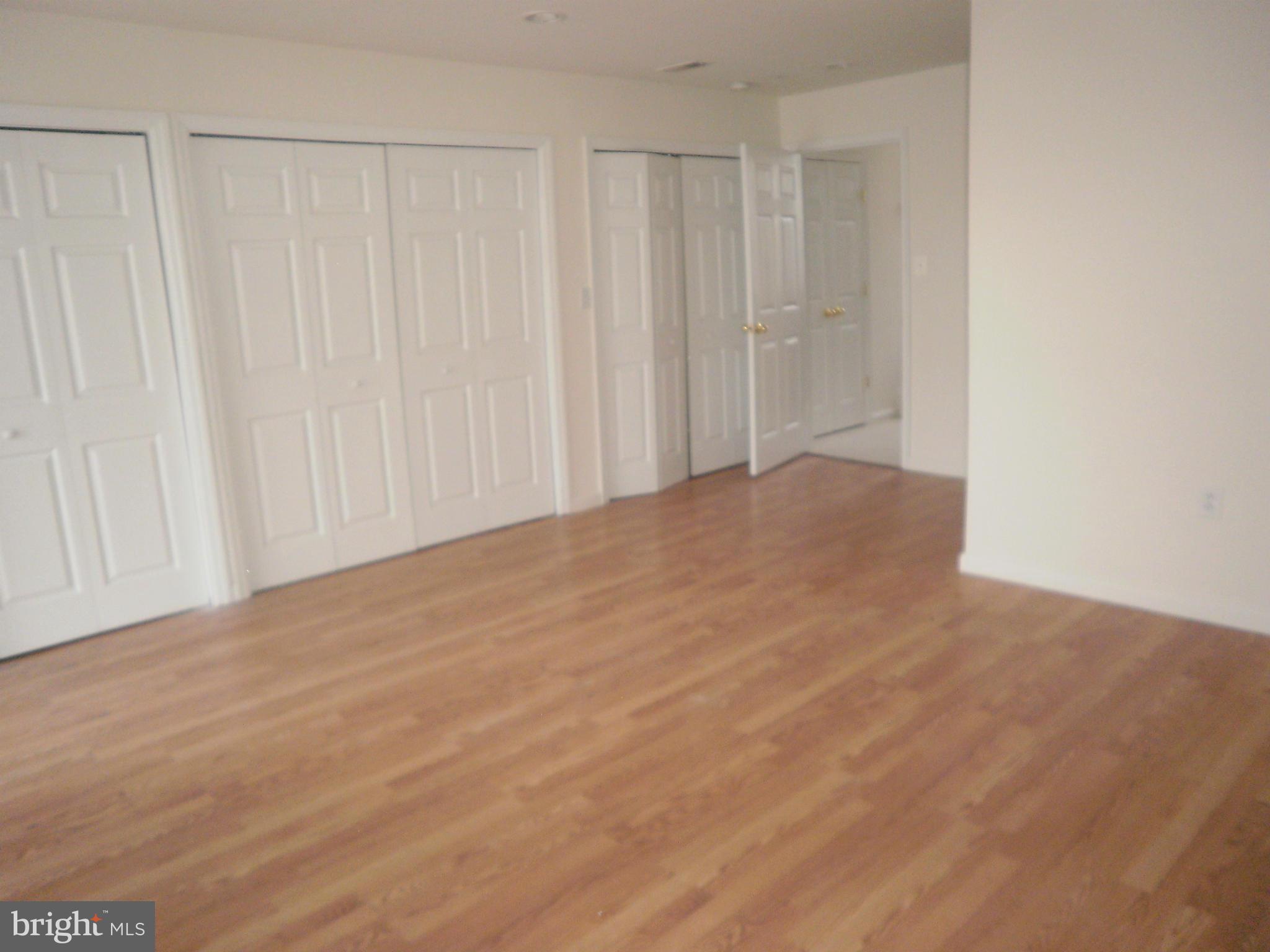 NORTH CROSSING - Residential Lease