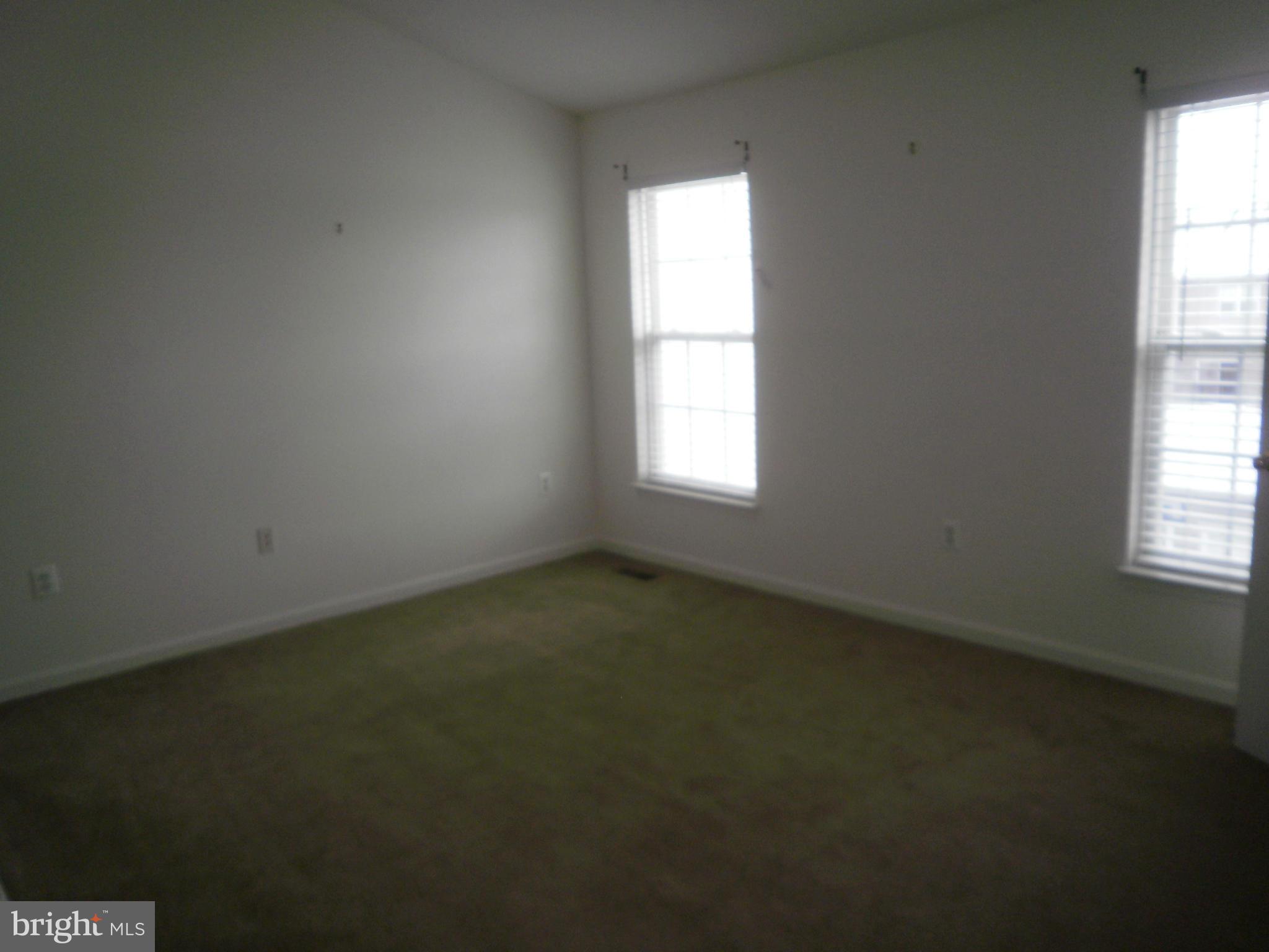 NORTH CROSSING - Residential Lease