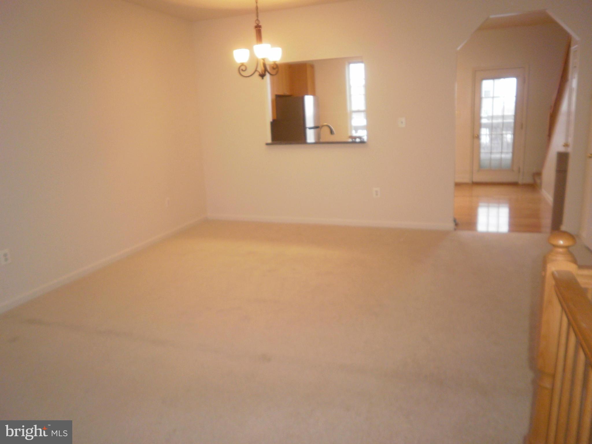 NORTH CROSSING - Residential Lease