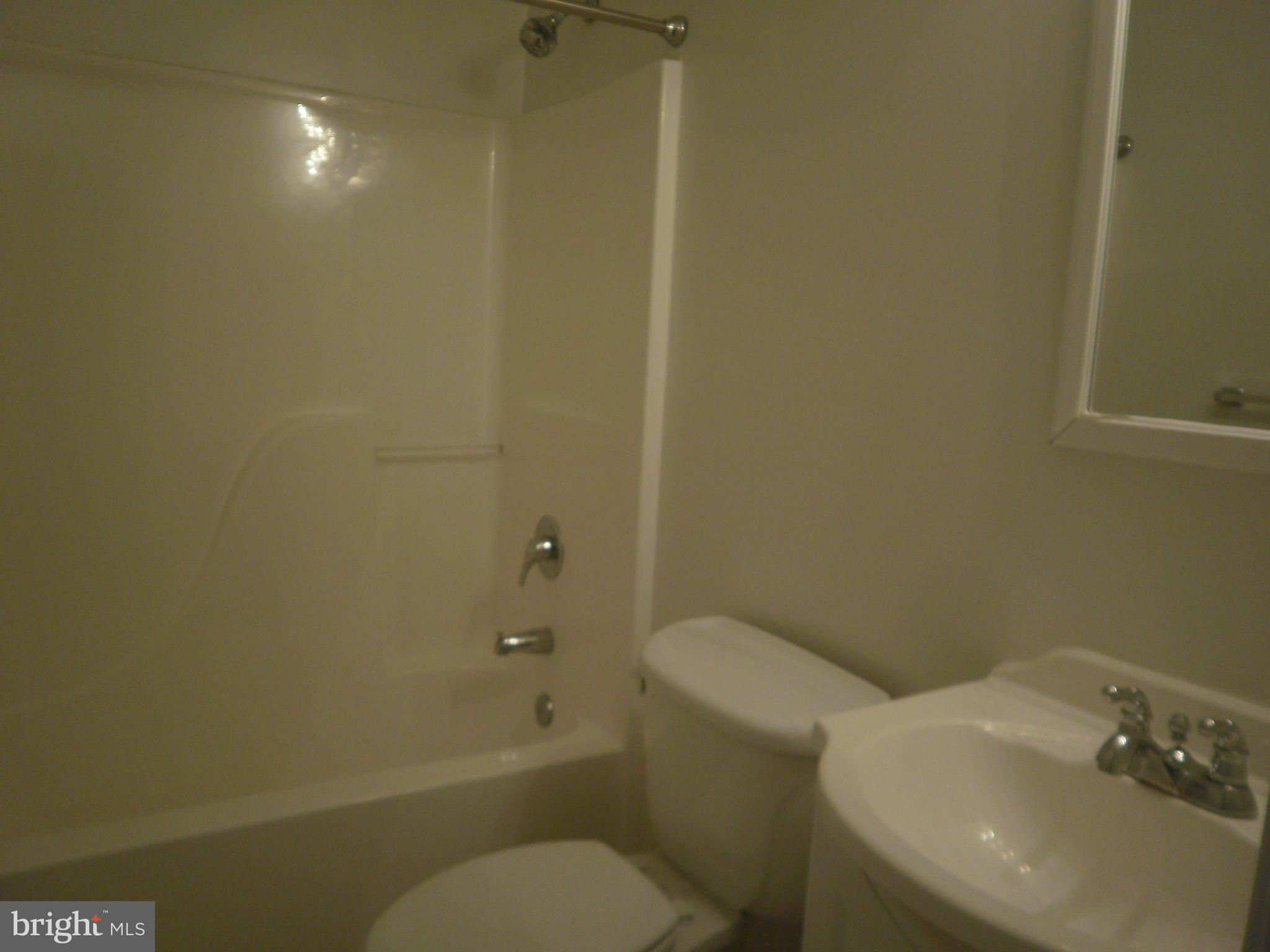 NORTH CROSSING - Residential Lease