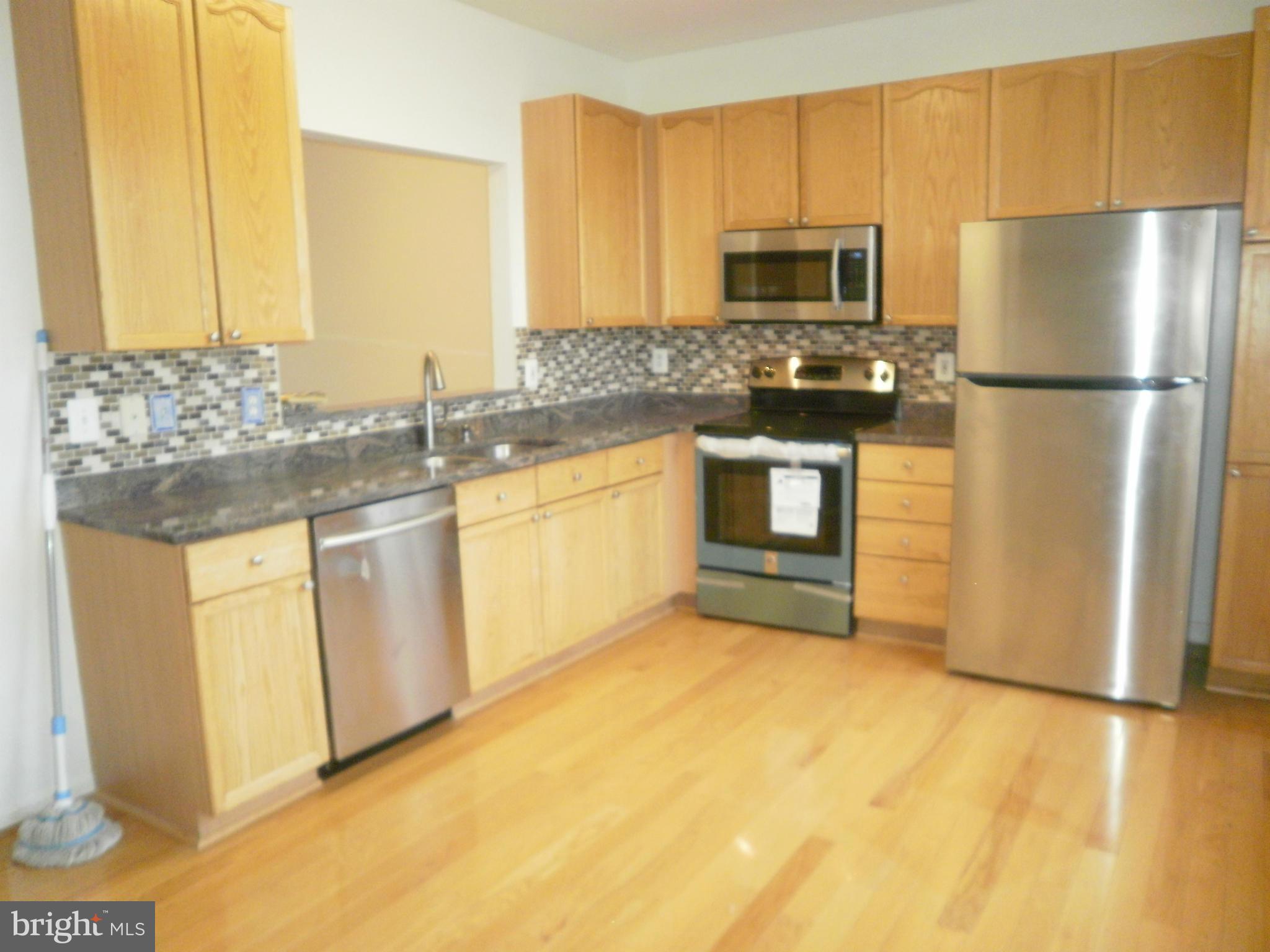 NORTH CROSSING - Residential Lease