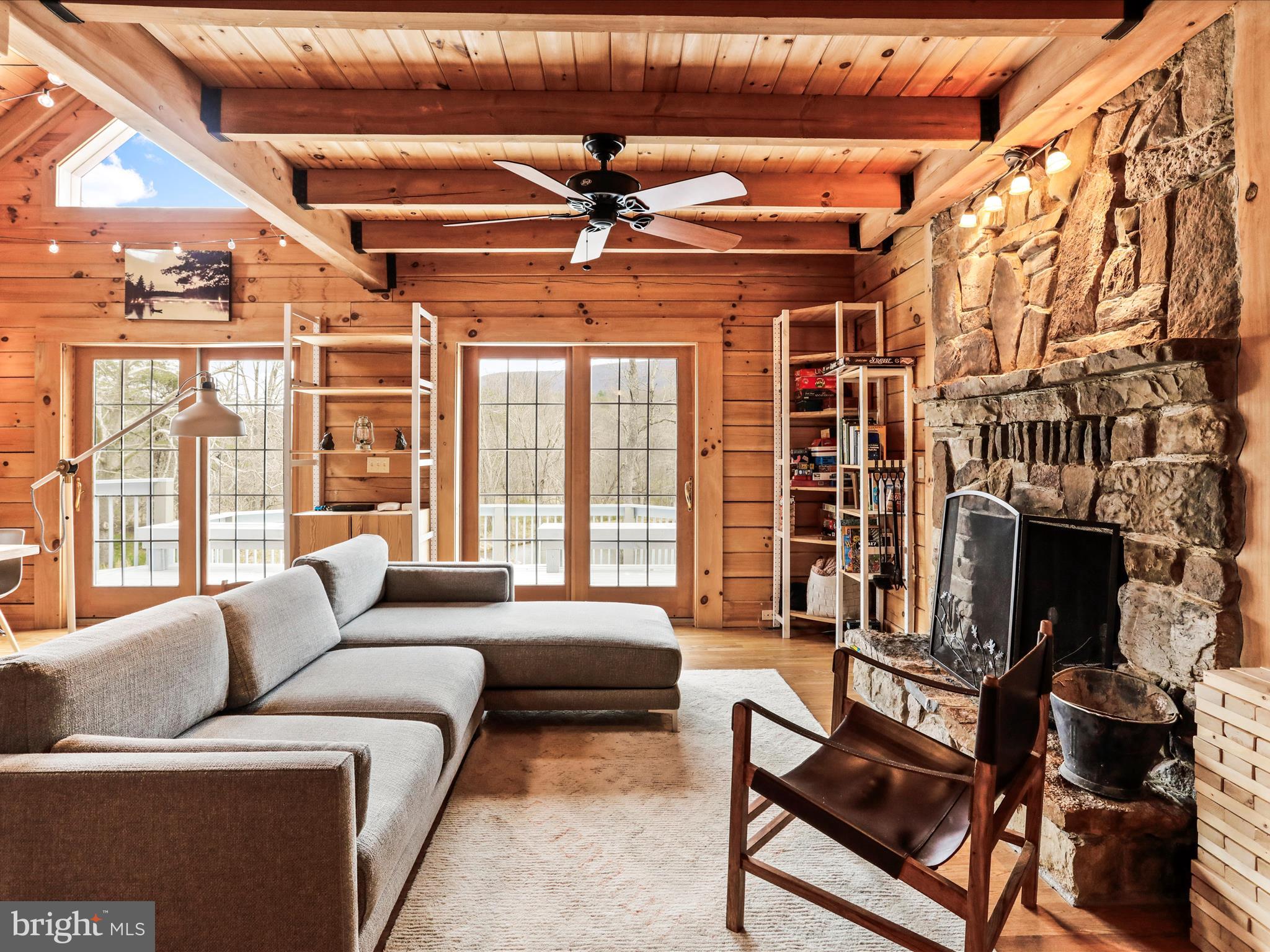 RIVER RIDGE - Residential