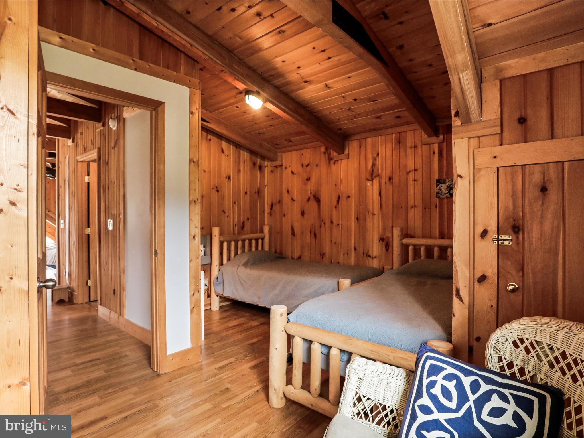 RIVER RIDGE - Residential