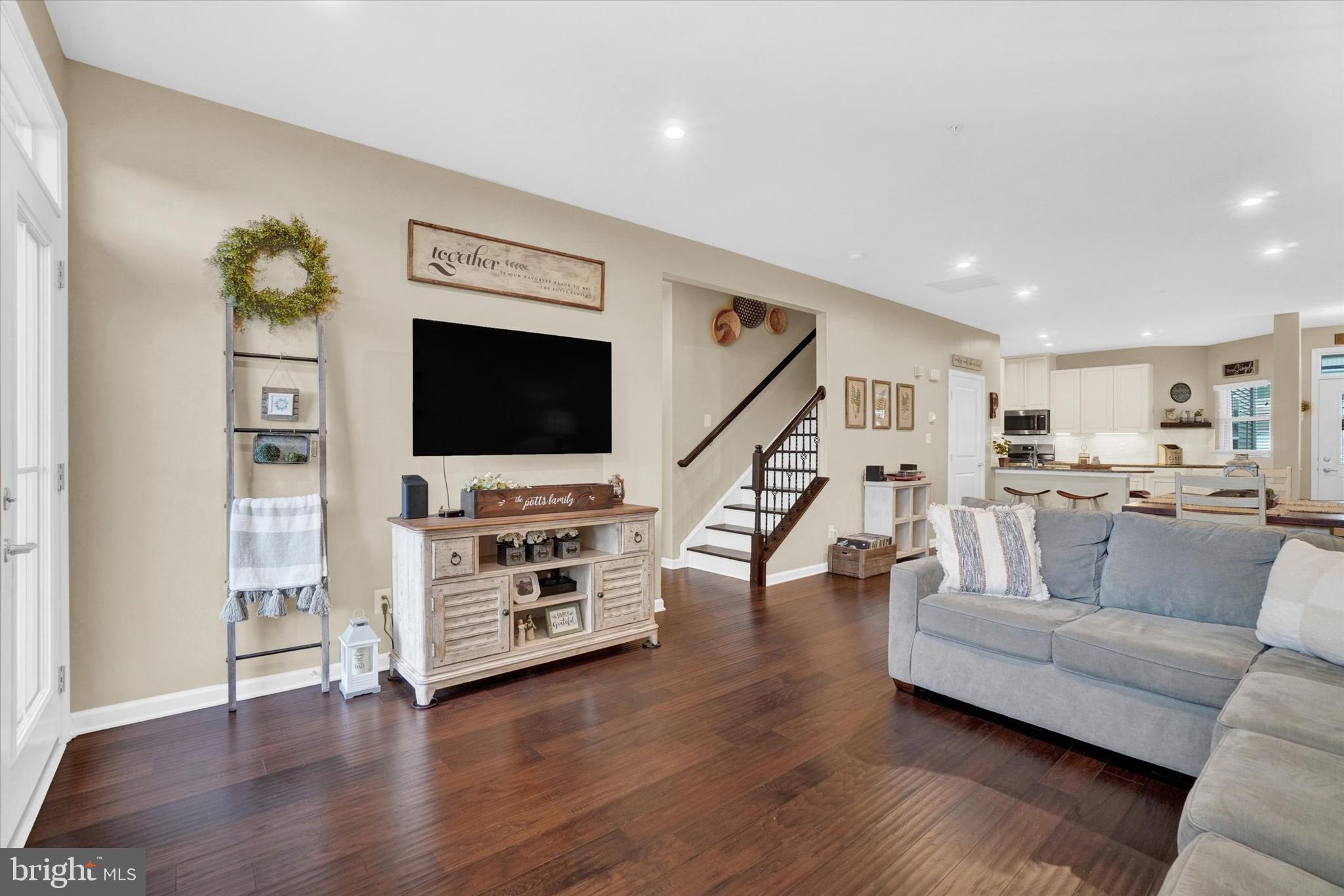 REGENTS' GLEN/GREENLEIGH - Residential