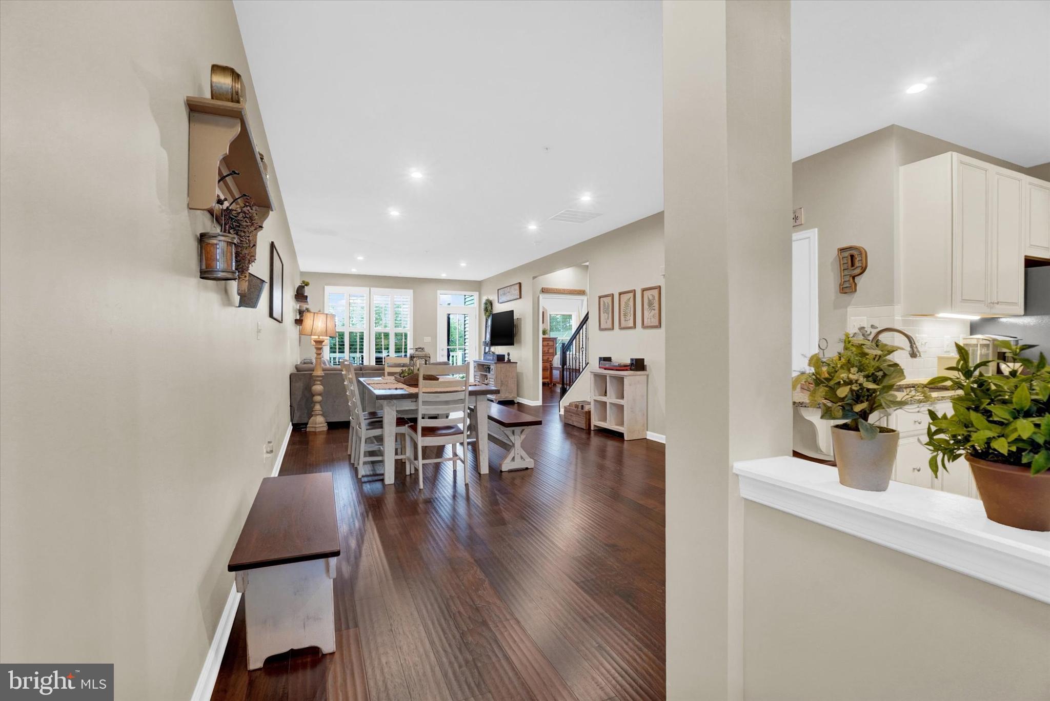 REGENTS' GLEN/GREENLEIGH - Residential