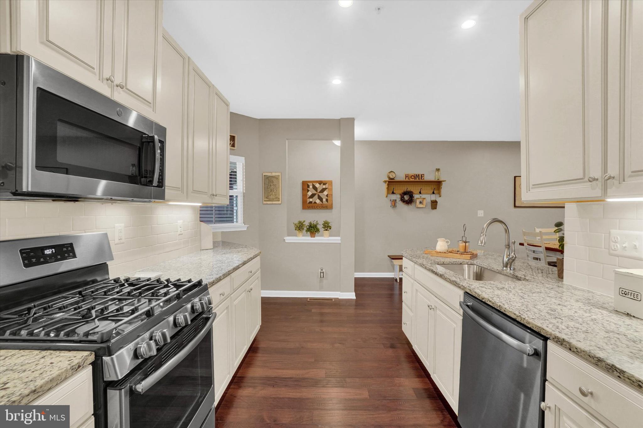 REGENTS' GLEN/GREENLEIGH - Residential