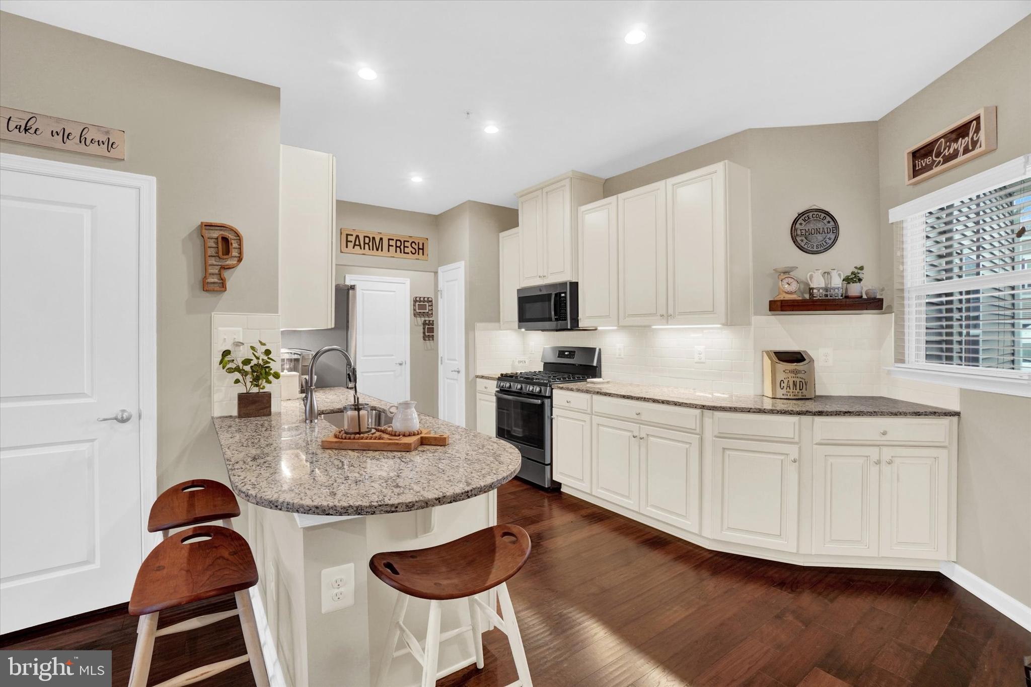 REGENTS' GLEN/GREENLEIGH - Residential