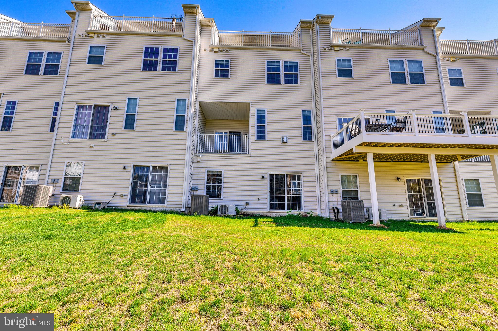 CREEKSTONE VILLAGE - Residential