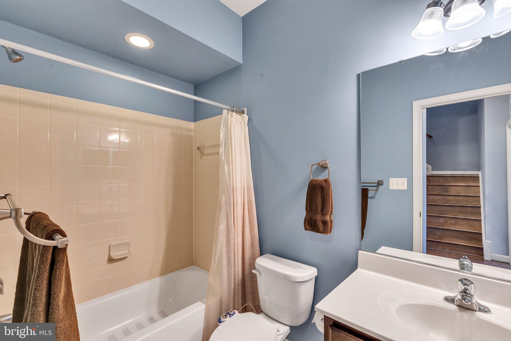 CREEKSTONE VILLAGE - Residential