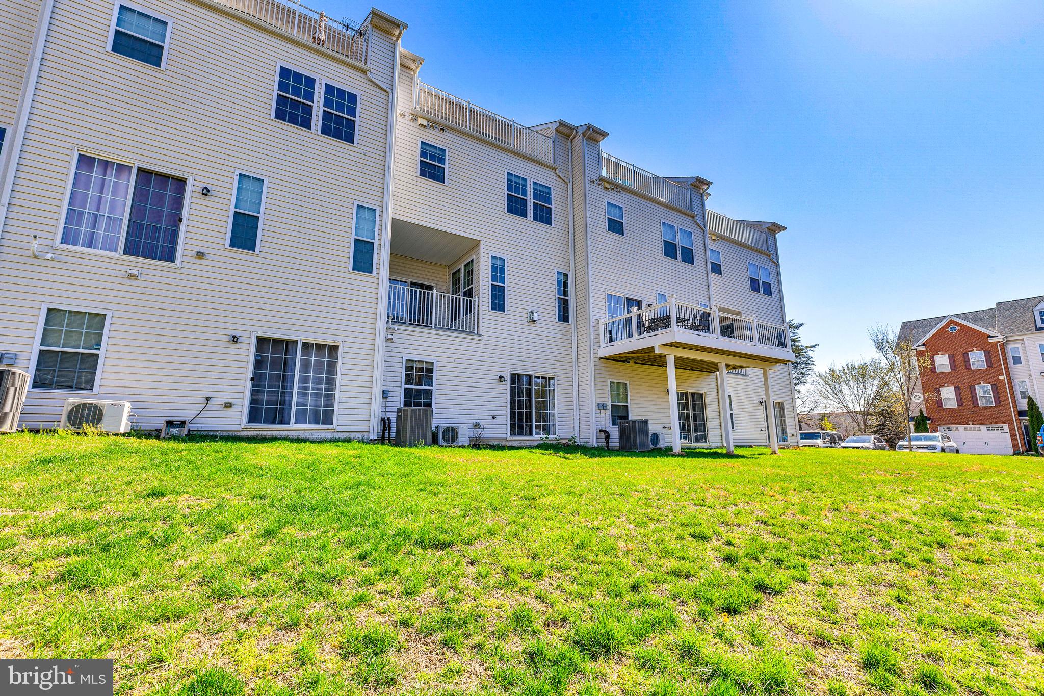 CREEKSTONE VILLAGE - Residential