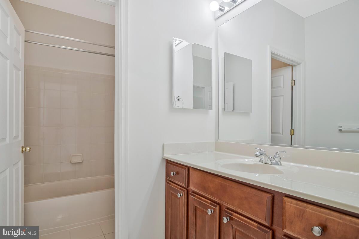 SNOWDEN OVERLOOK - Residential