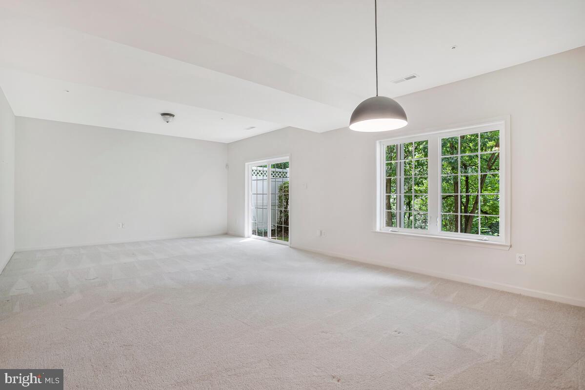 SNOWDEN OVERLOOK - Residential