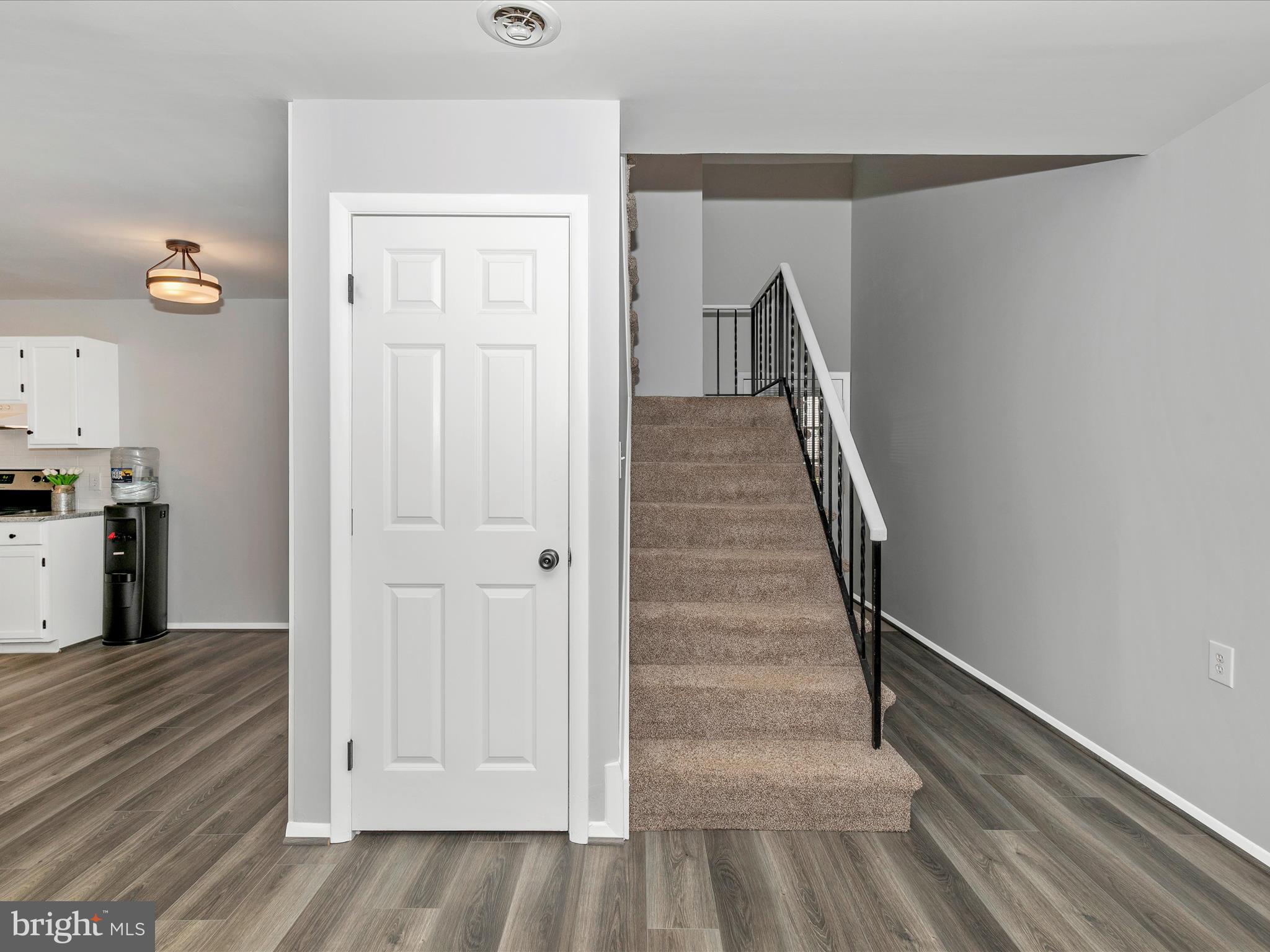 MOUNTAIN VILLAGE - Residential