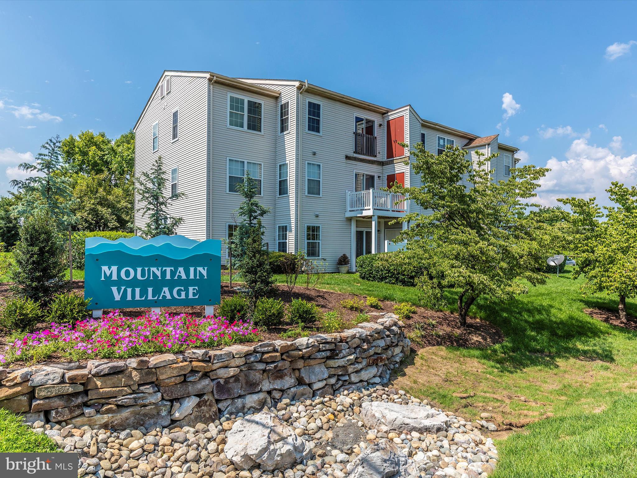 MOUNTAIN VILLAGE - Residential