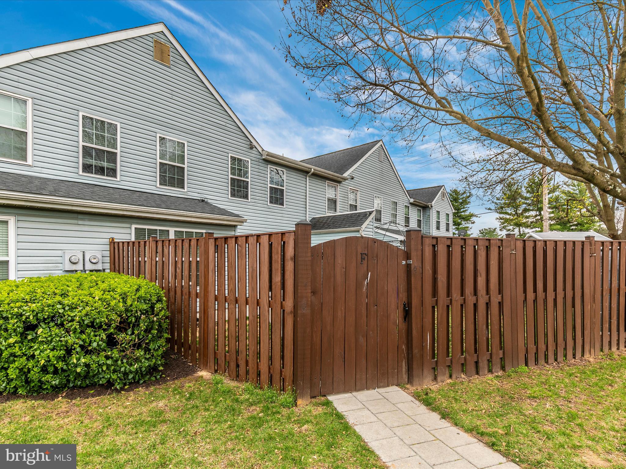 MOUNTAIN VILLAGE - Residential