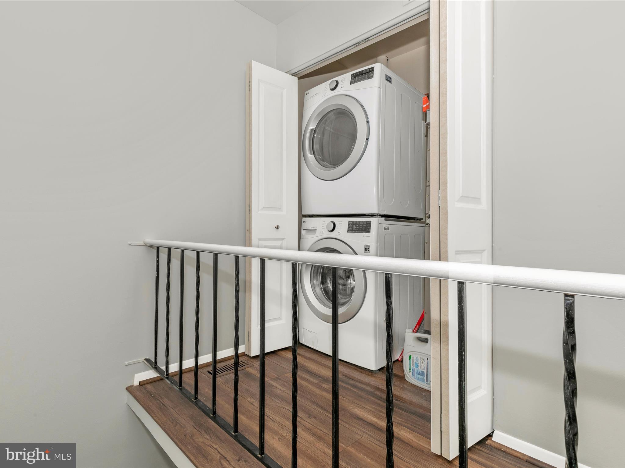 MOUNTAIN VILLAGE - Residential