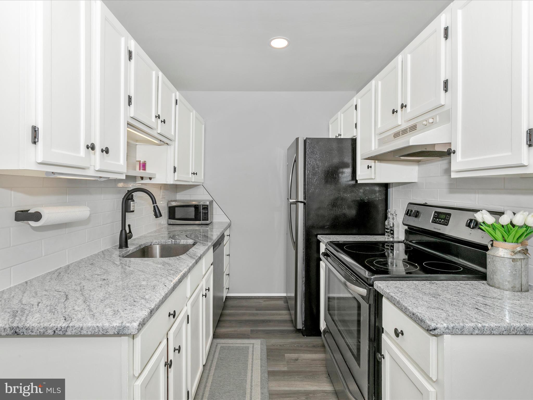 MOUNTAIN VILLAGE - Residential