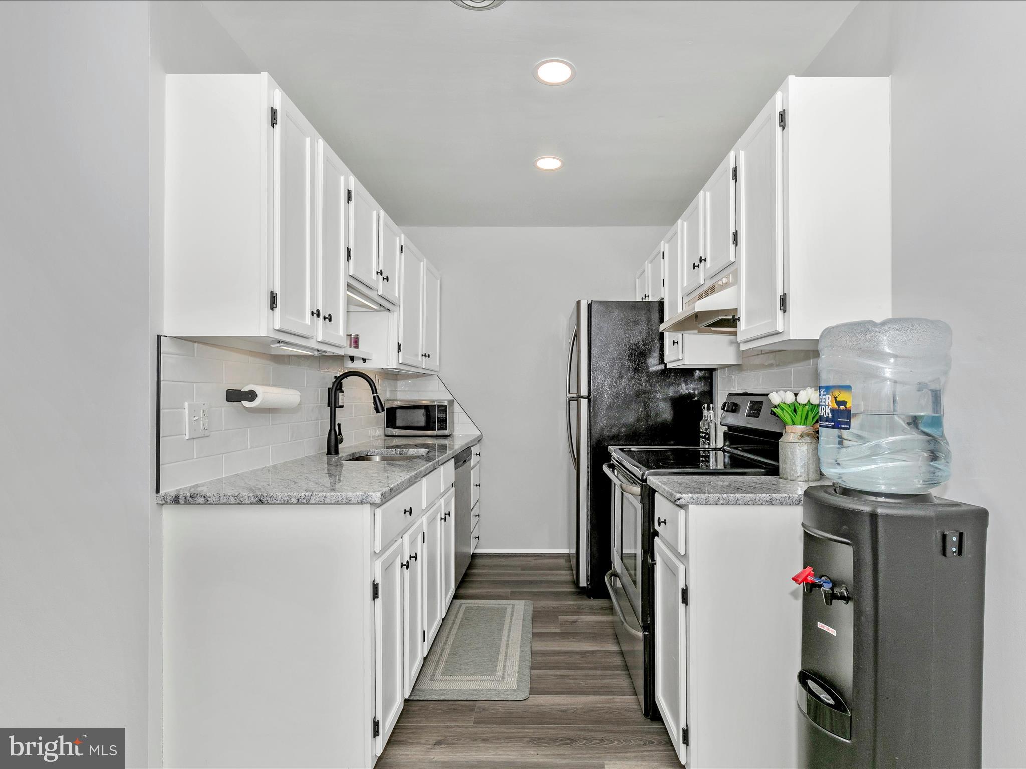 MOUNTAIN VILLAGE - Residential