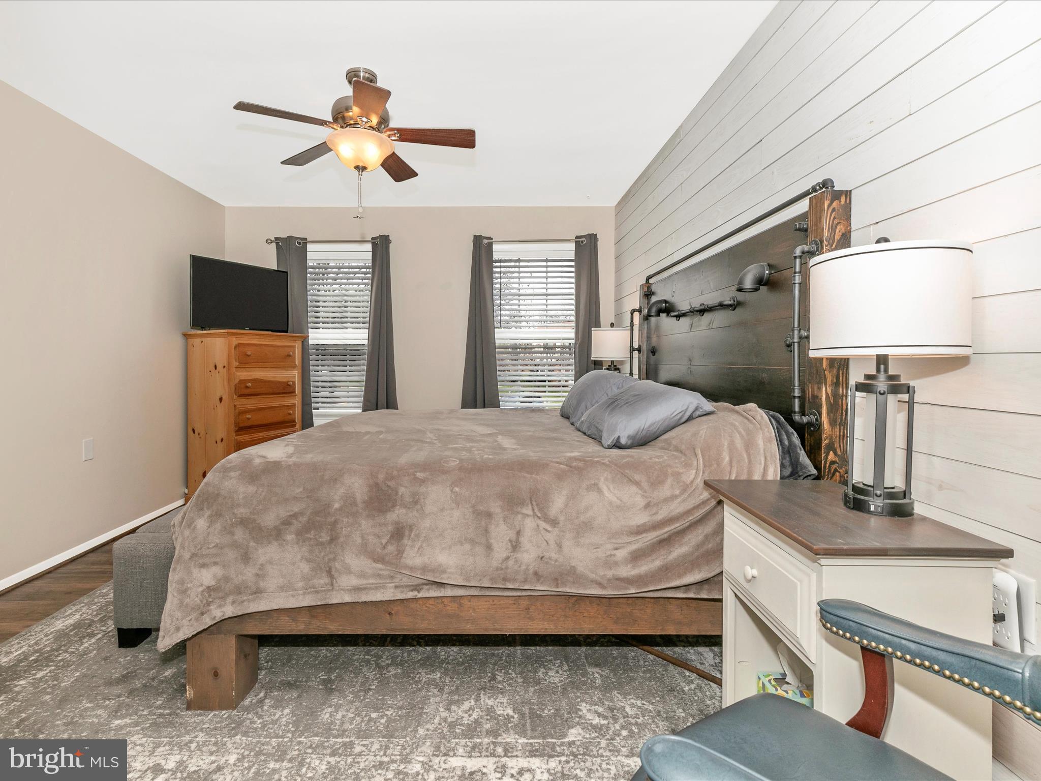 MOUNTAIN VILLAGE - Residential