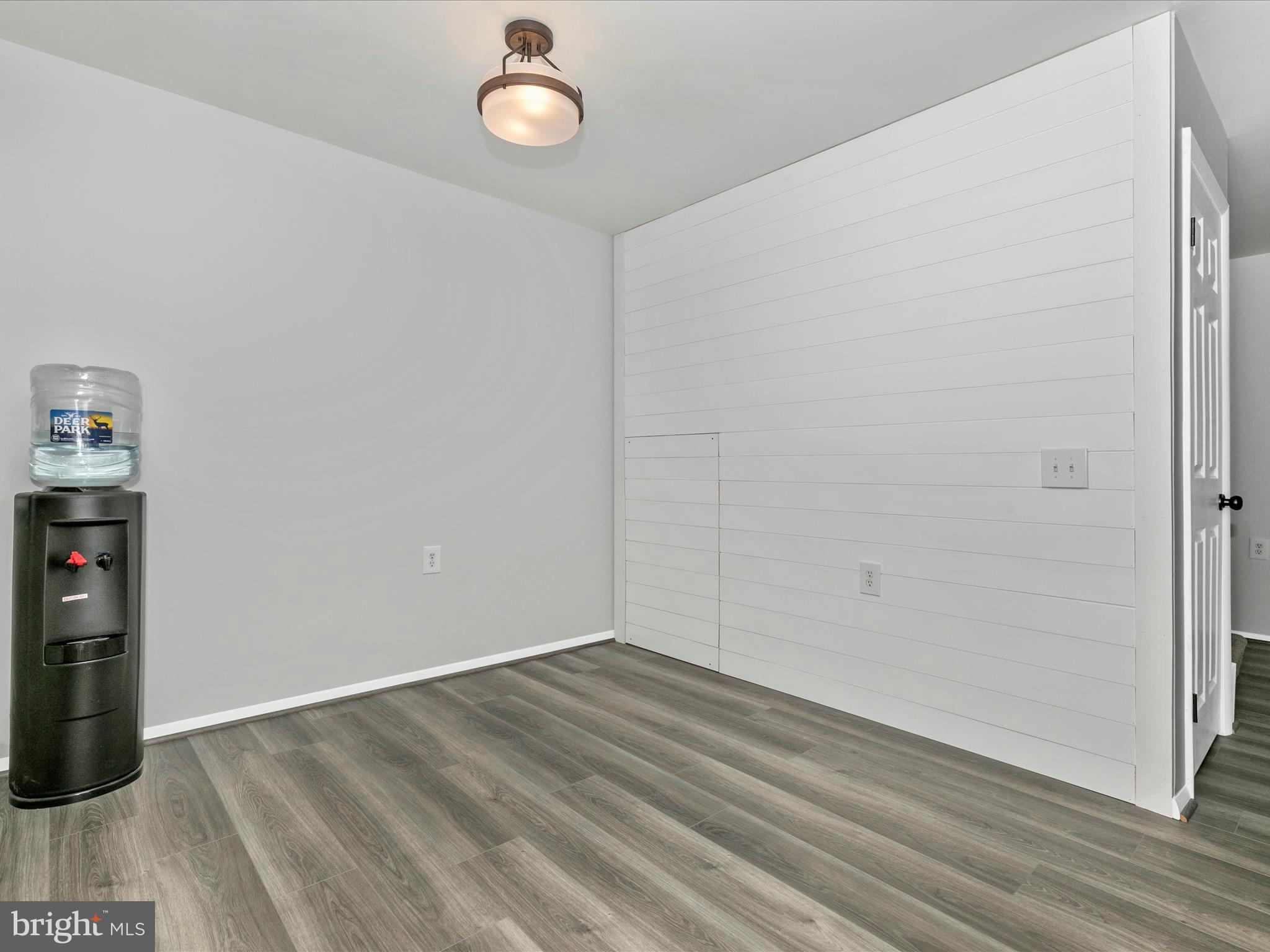 MOUNTAIN VILLAGE - Residential