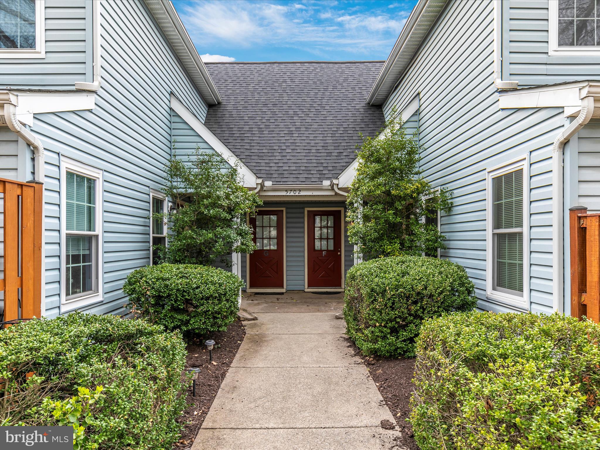 MOUNTAIN VILLAGE - Residential