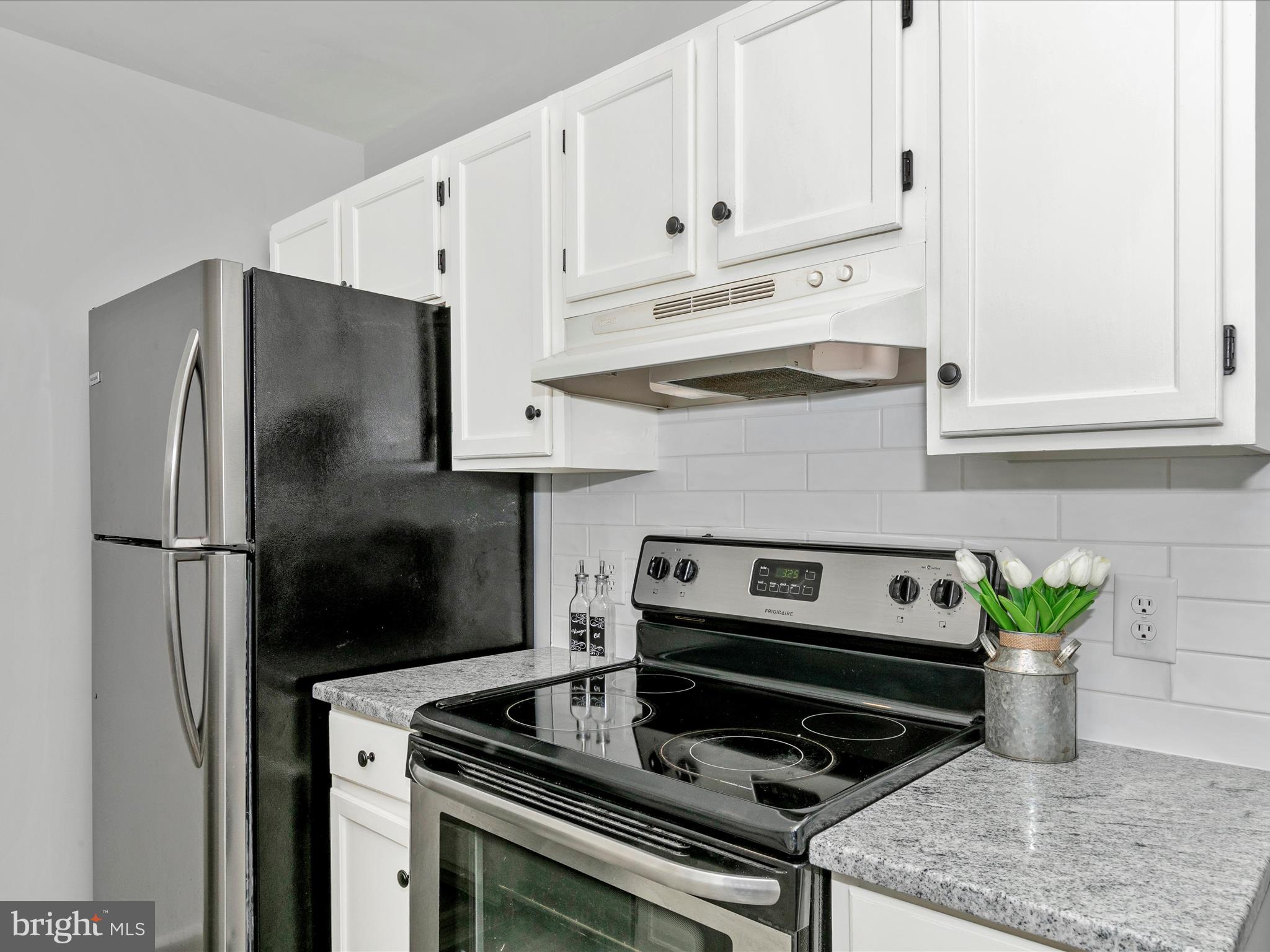 MOUNTAIN VILLAGE - Residential