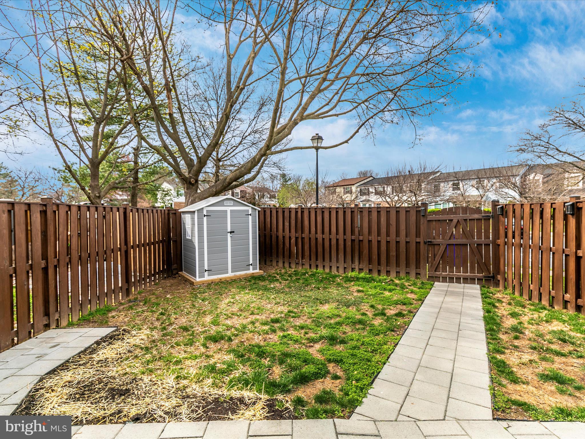 MOUNTAIN VILLAGE - Residential