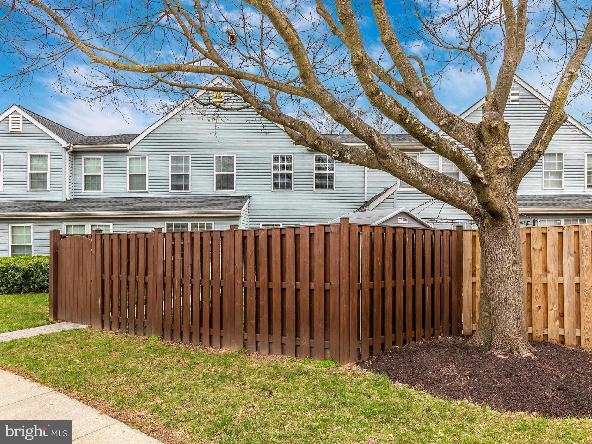 MOUNTAIN VILLAGE - Residential