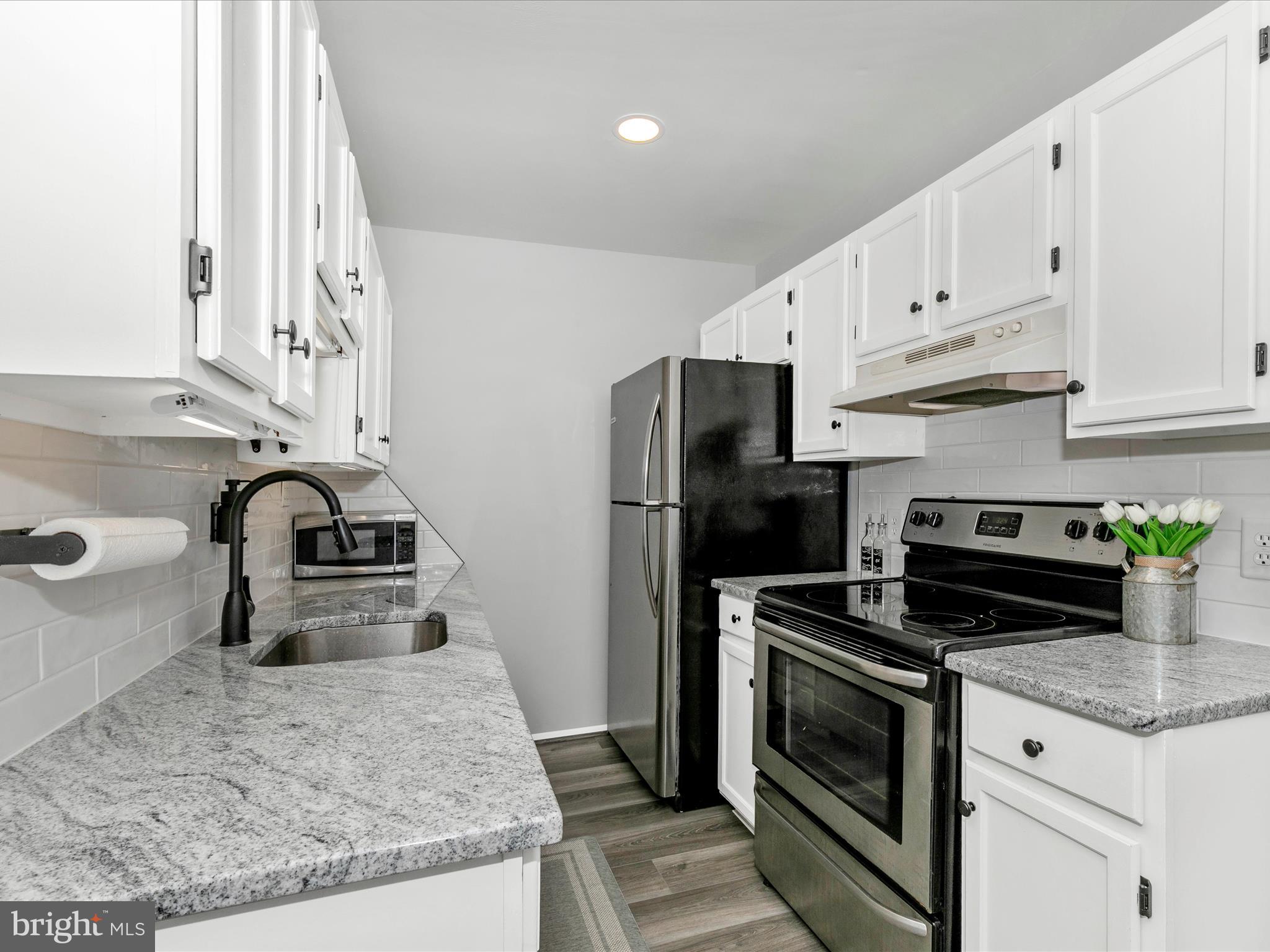 MOUNTAIN VILLAGE - Residential