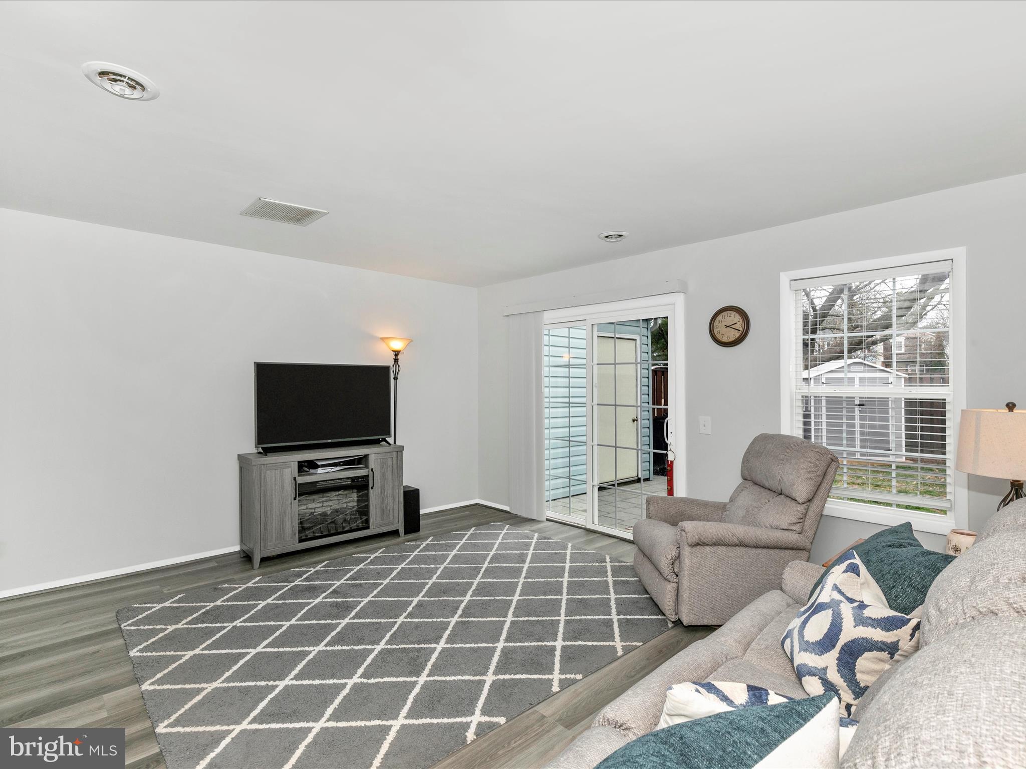 MOUNTAIN VILLAGE - Residential