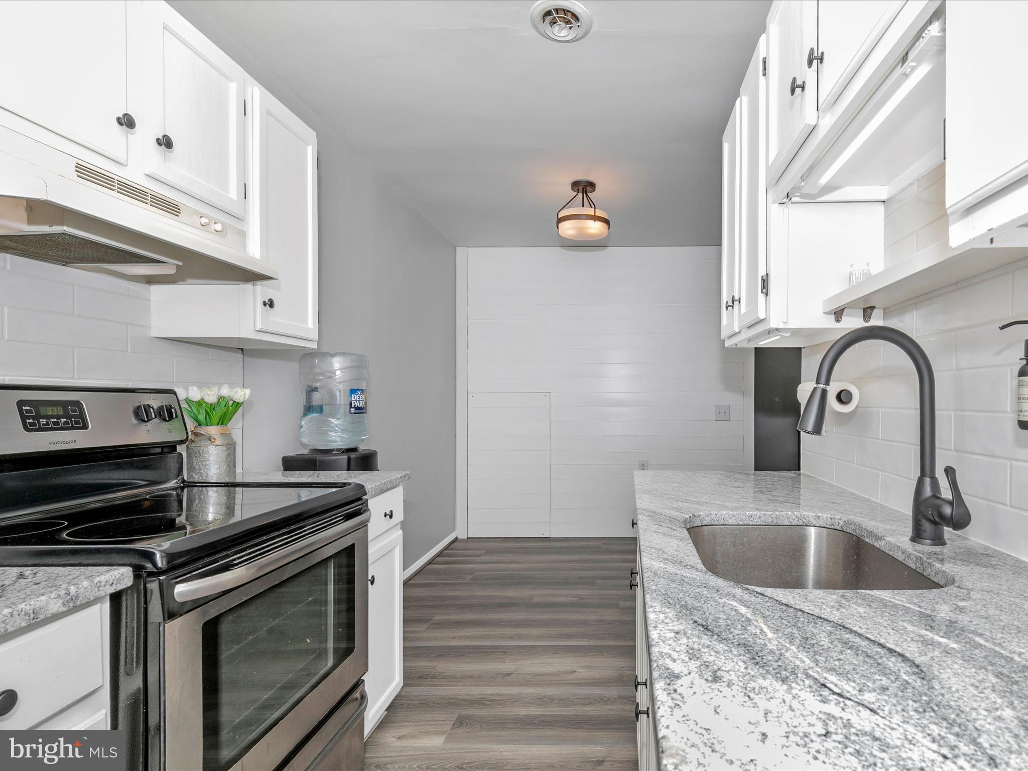 MOUNTAIN VILLAGE - Residential