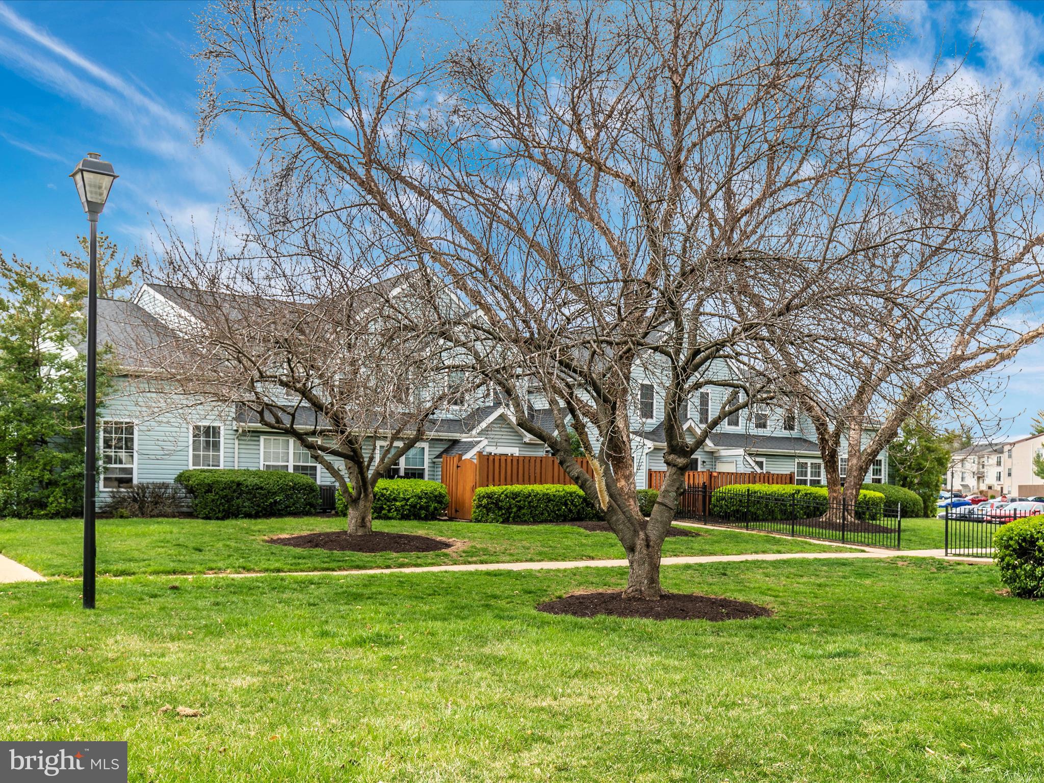 MOUNTAIN VILLAGE - Residential