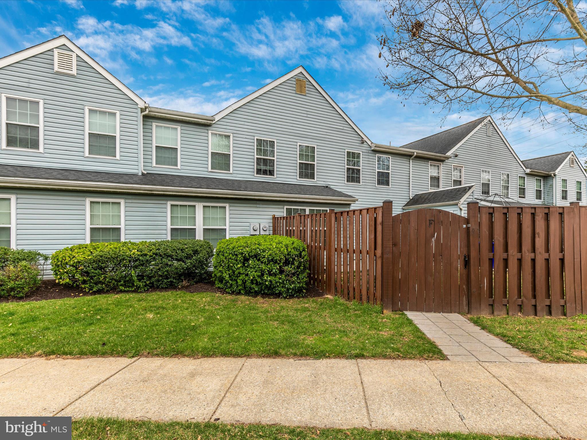 MOUNTAIN VILLAGE - Residential