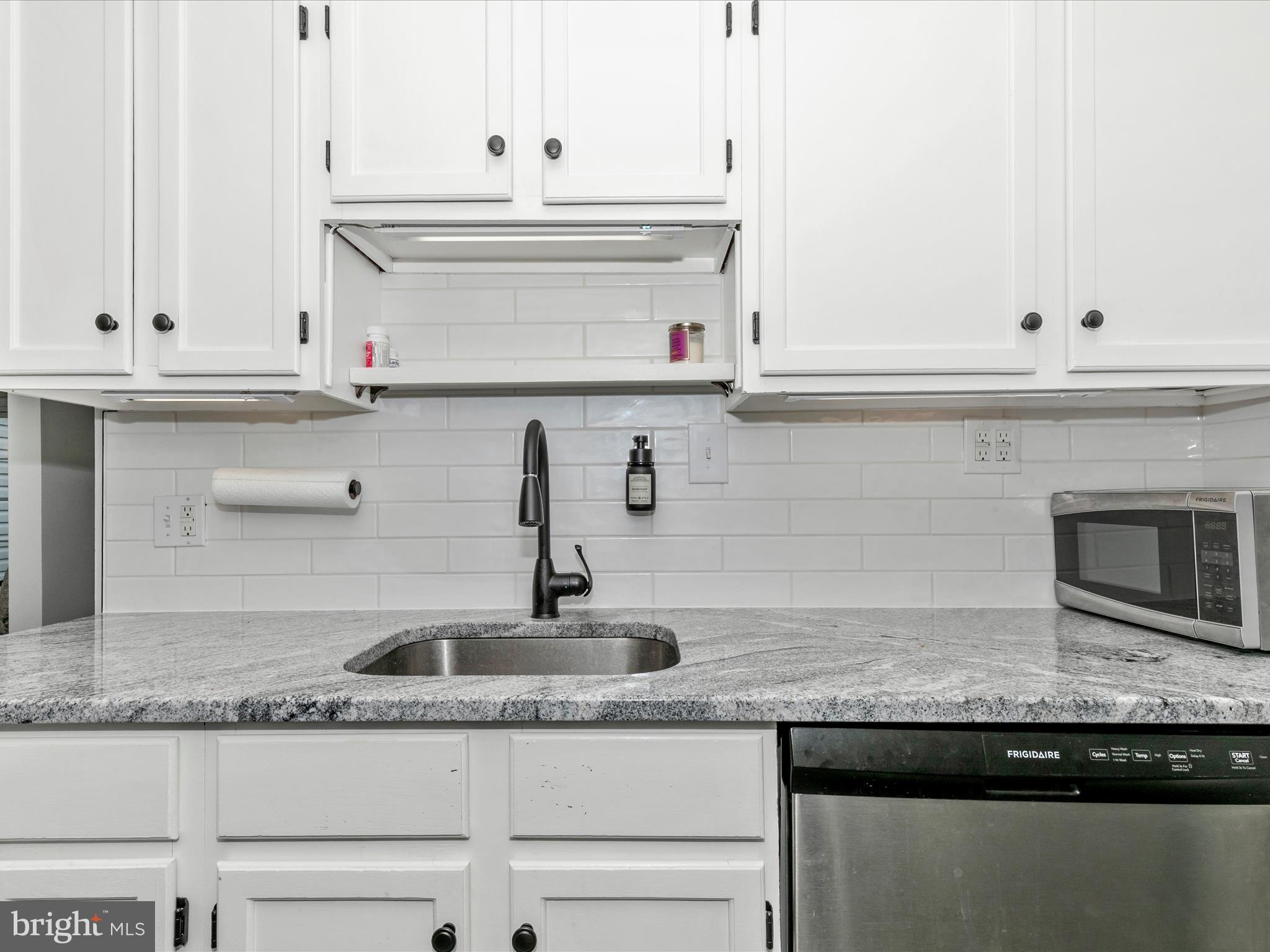 MOUNTAIN VILLAGE - Residential