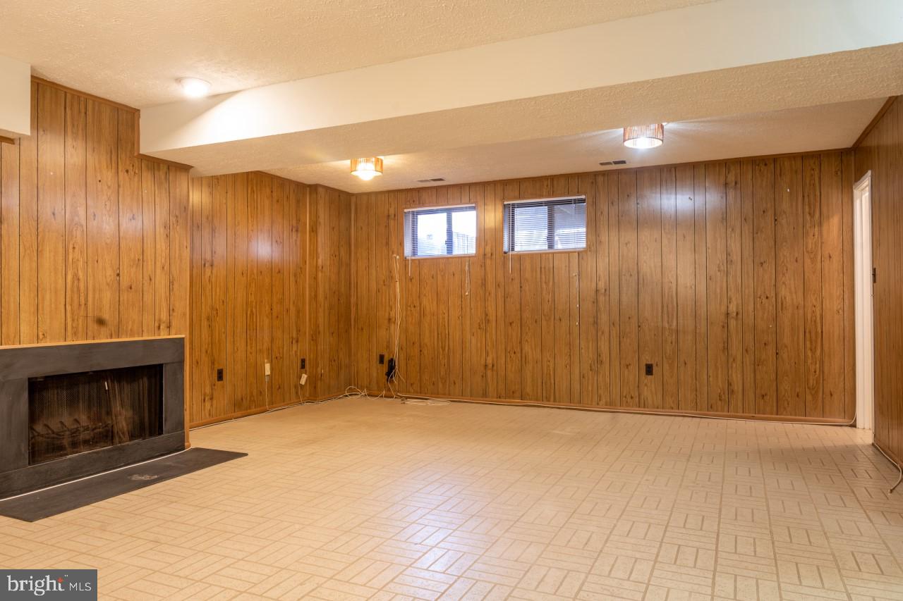 CHERRYWOOD SQUARE - Residential