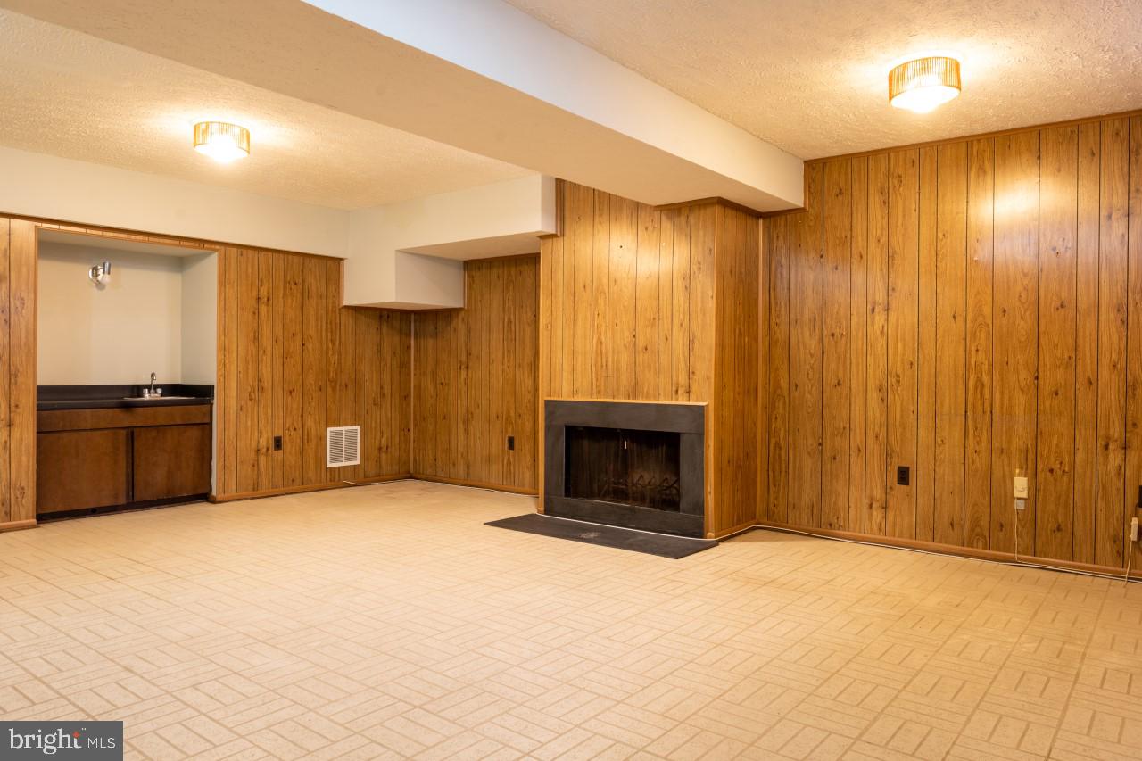 CHERRYWOOD SQUARE - Residential