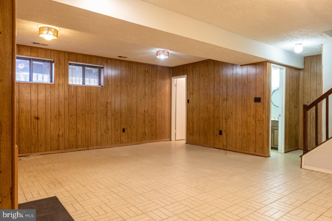 CHERRYWOOD SQUARE - Residential