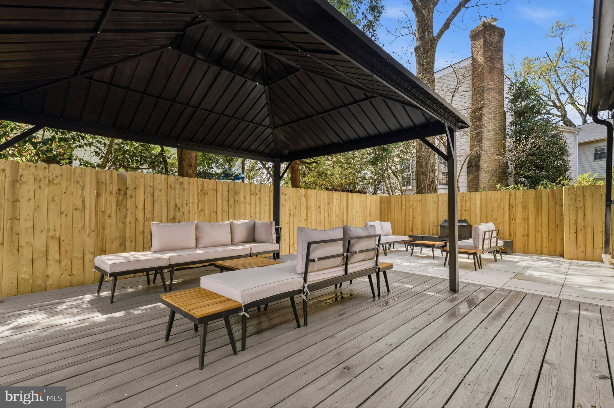 WOODACRES - Residential