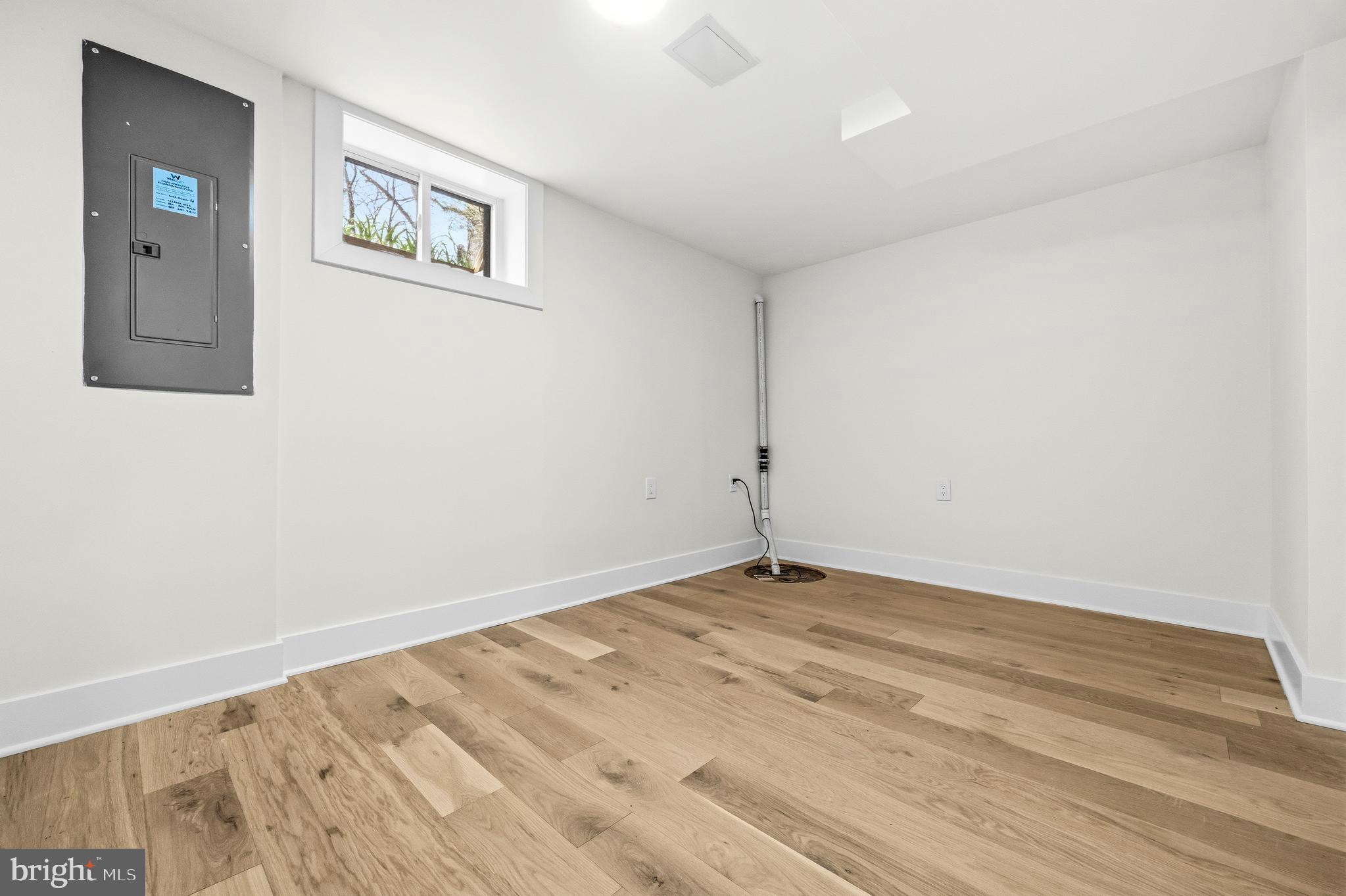 WOODACRES - Residential