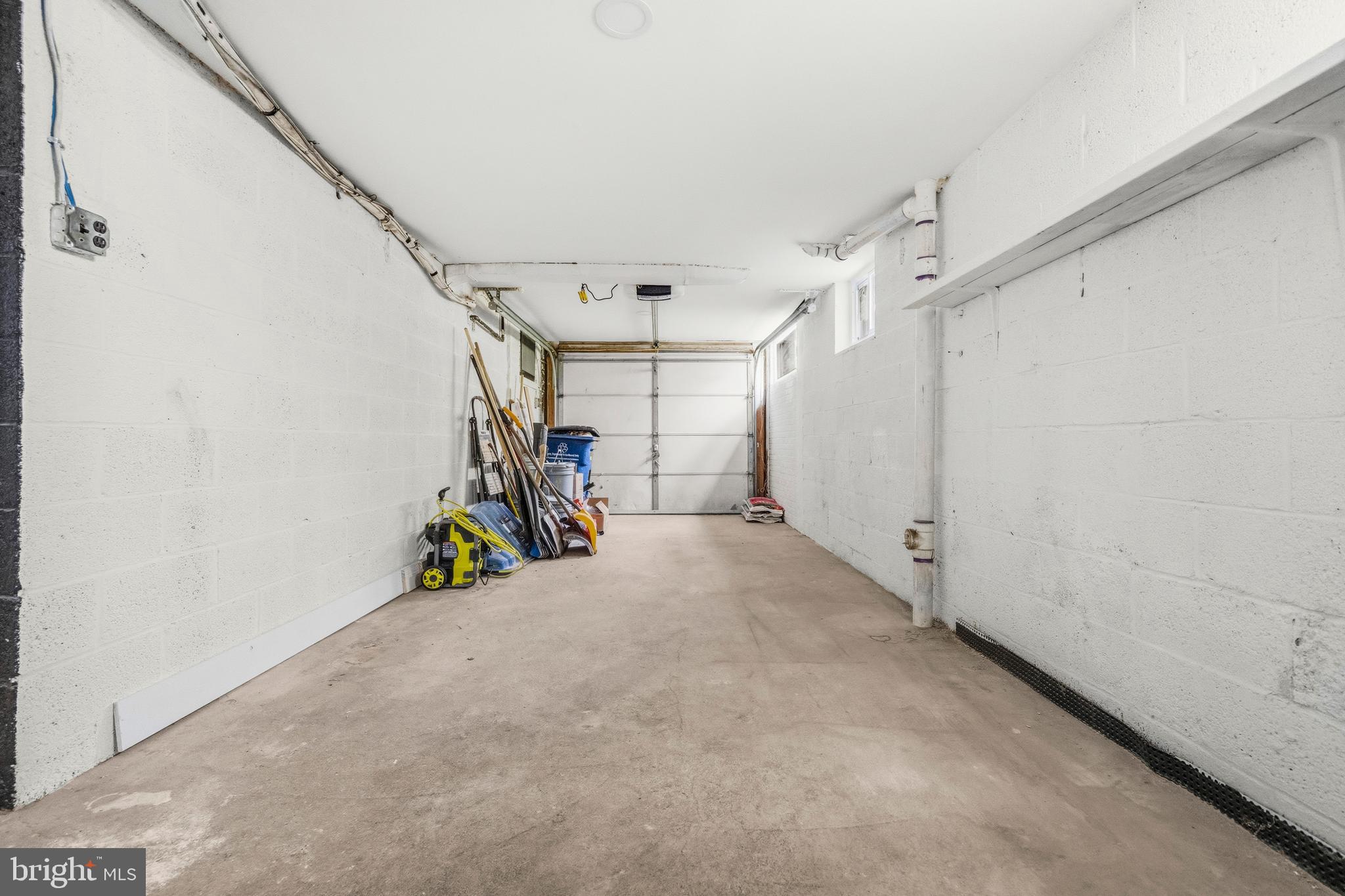 WOODACRES - Residential