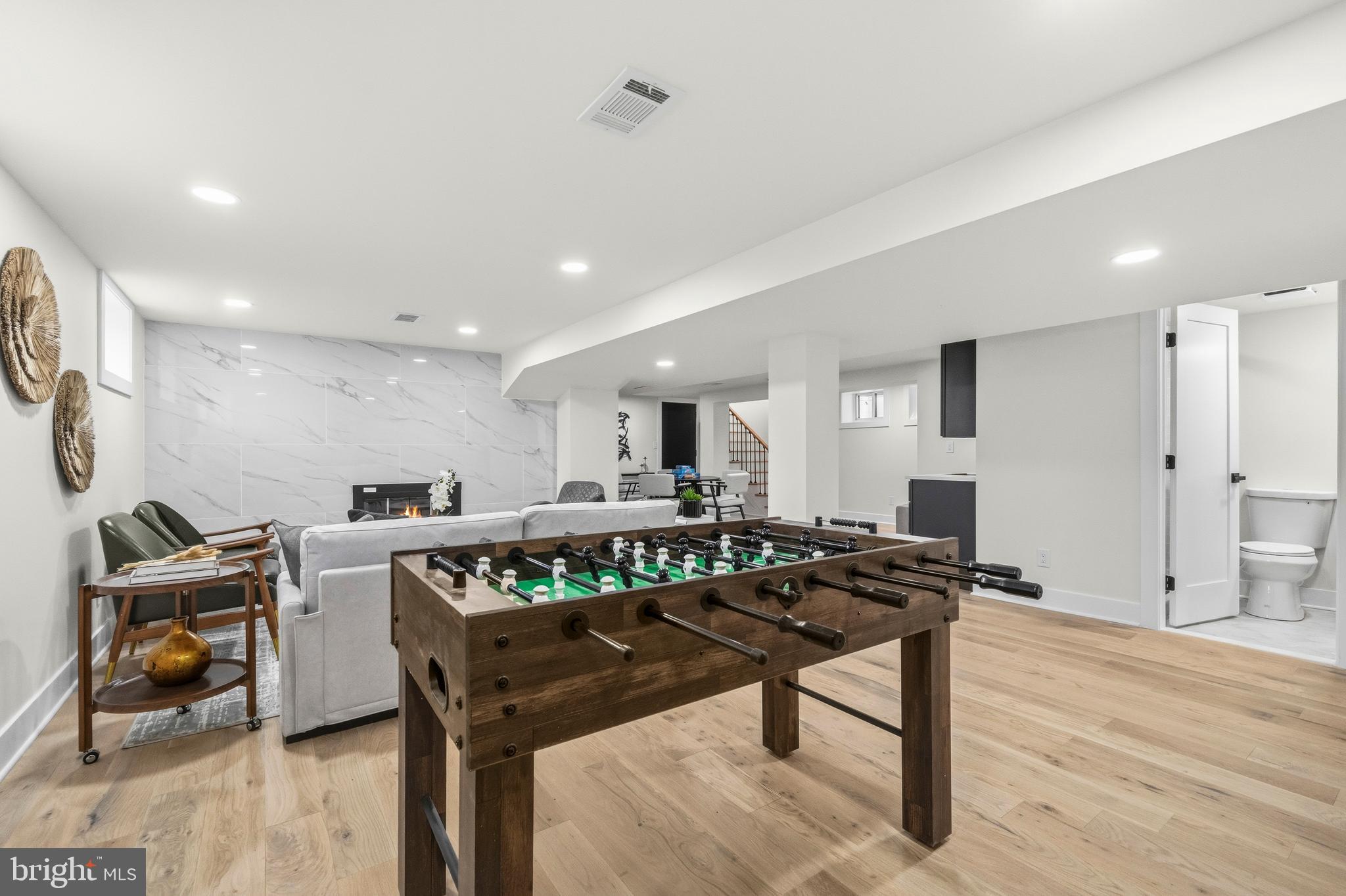 WOODACRES - Residential